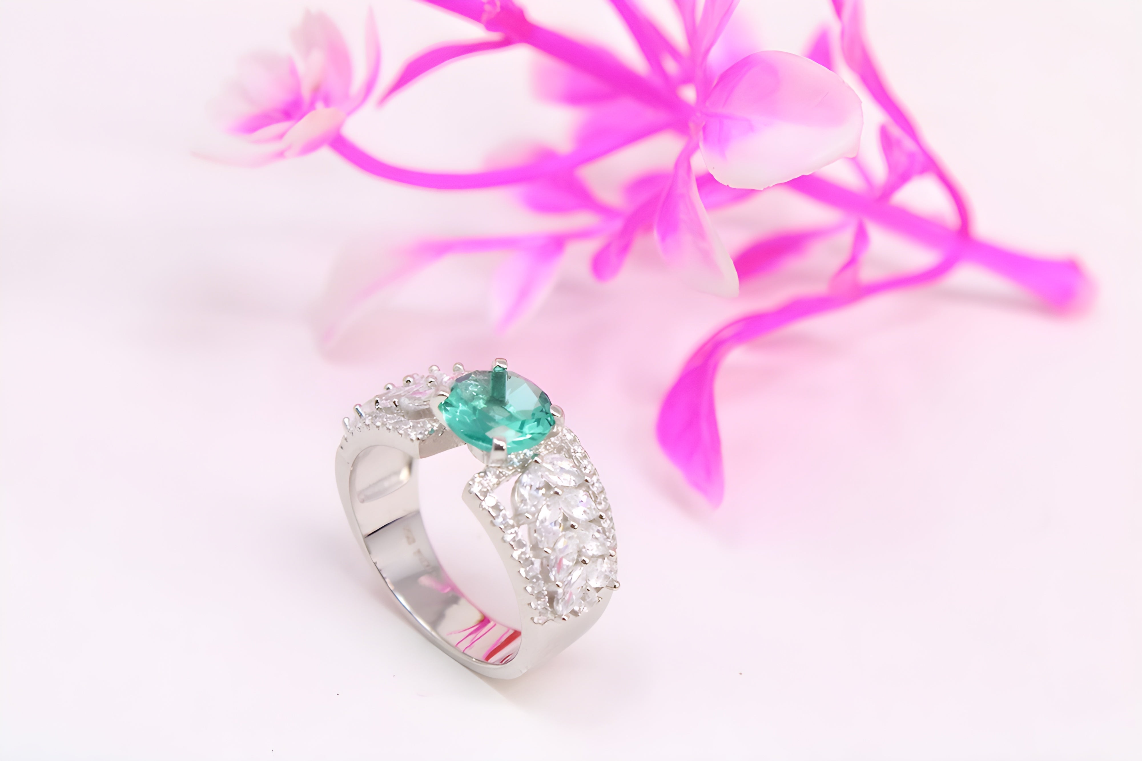 Emerald Glow Sterling Silver Ring