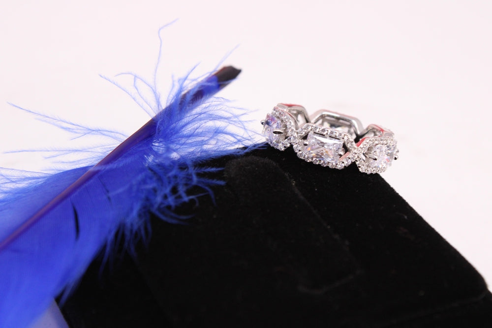 Sterling Silver Sparkle VeeLux Premium Crystal Ring