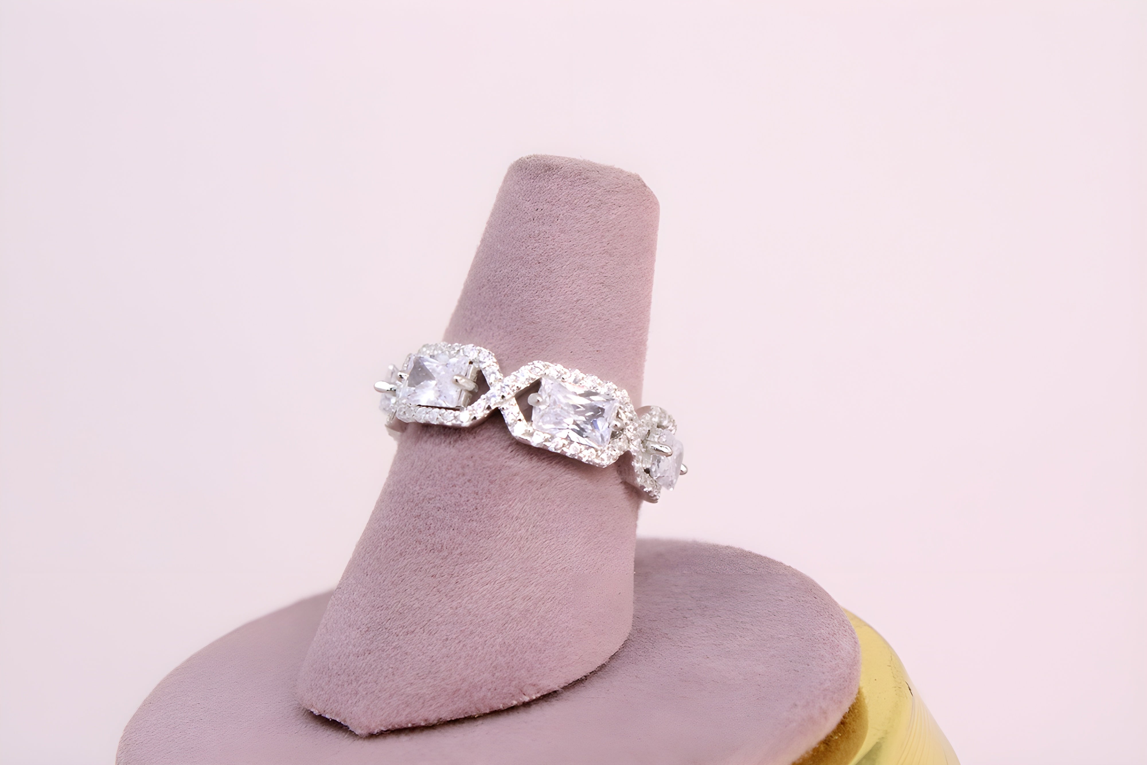 Sterling Silver Sparkle VeeLux Premium Crystal Ring