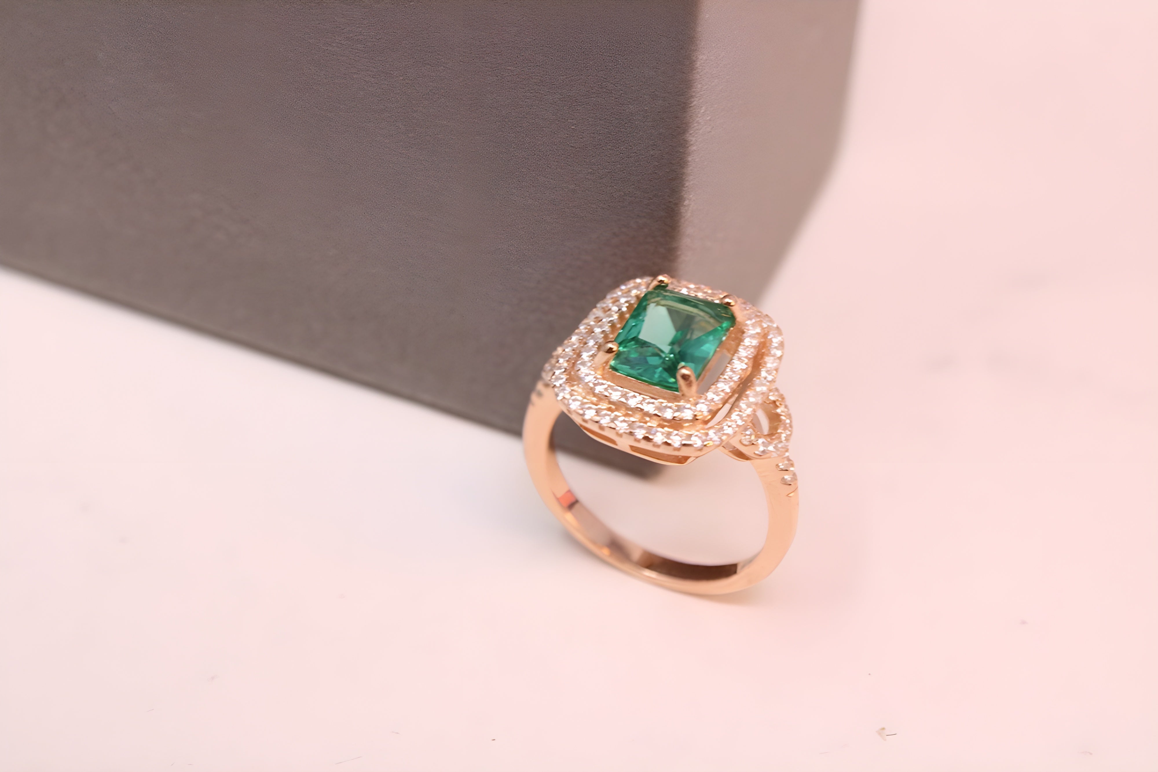 Aurum Verde VeeLux Premium Crystal Ring