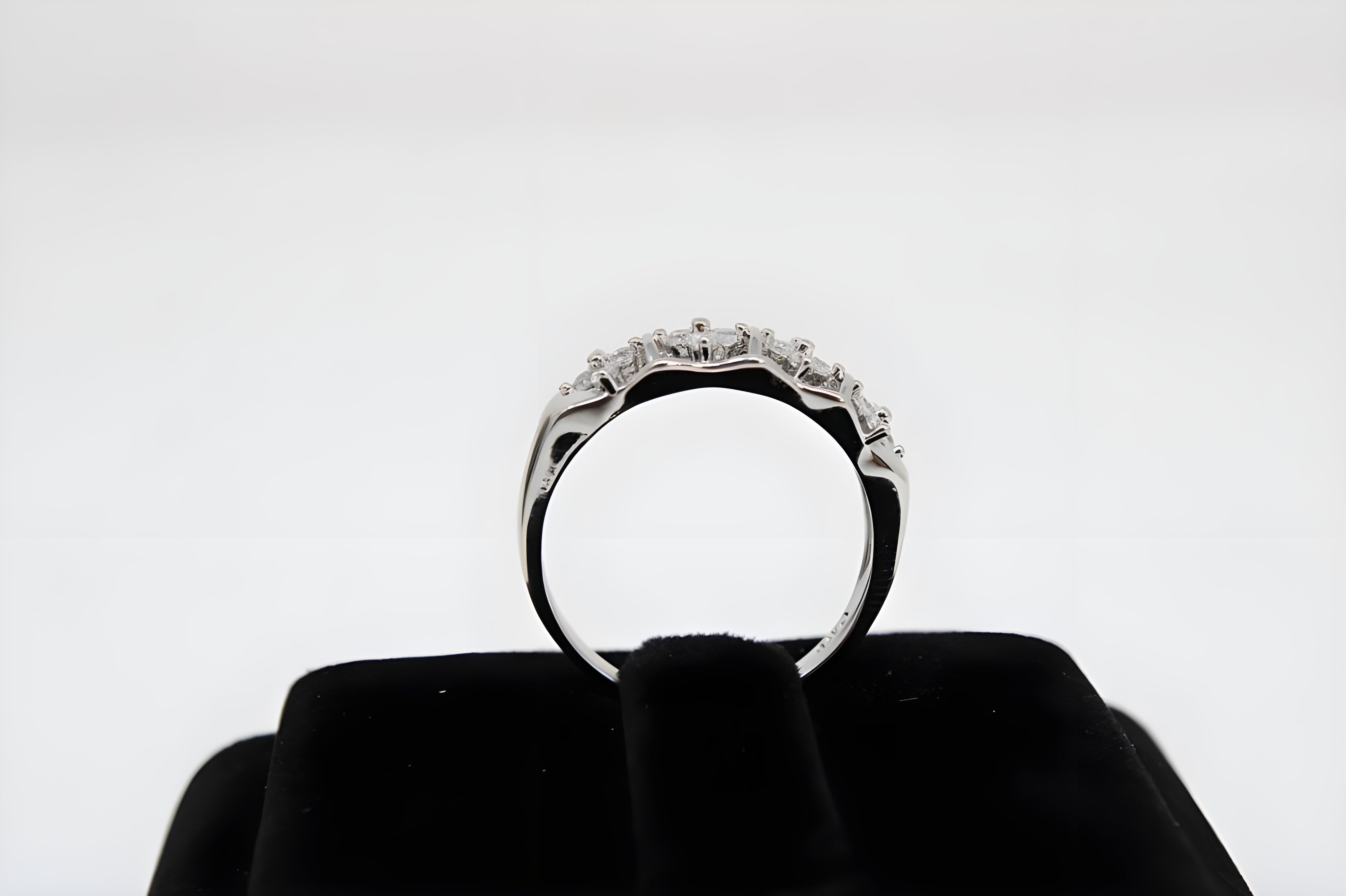 Dazzling Silver Crystal Ring
