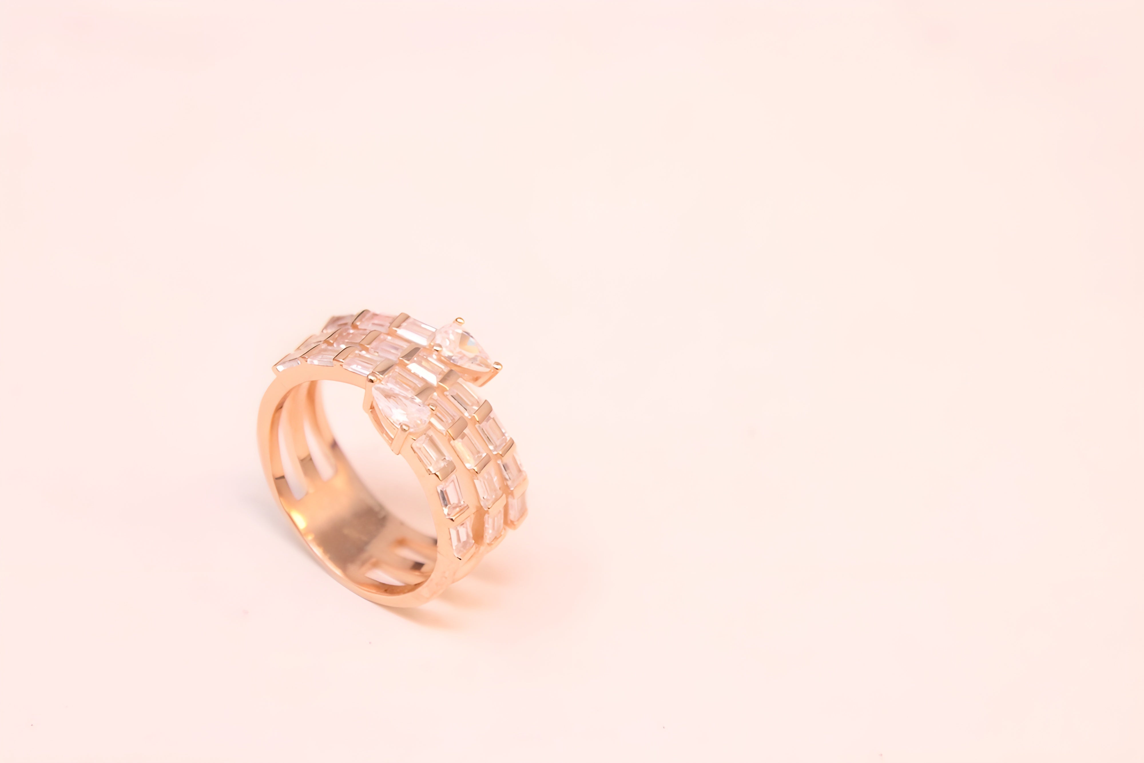 Gilded Splendor VeeLux Premium Crystal Ring