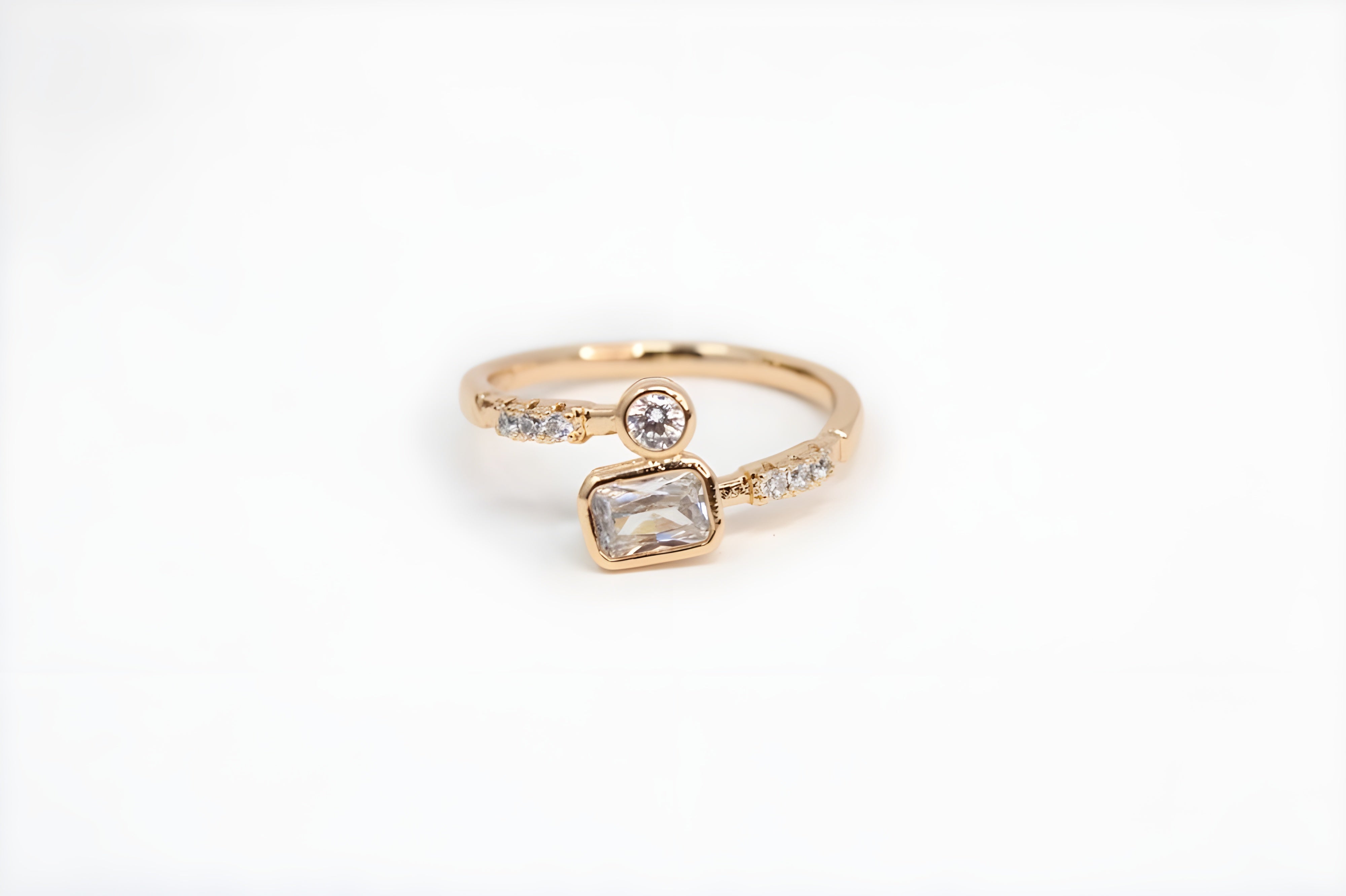 Opulent Gold Crystal Ring