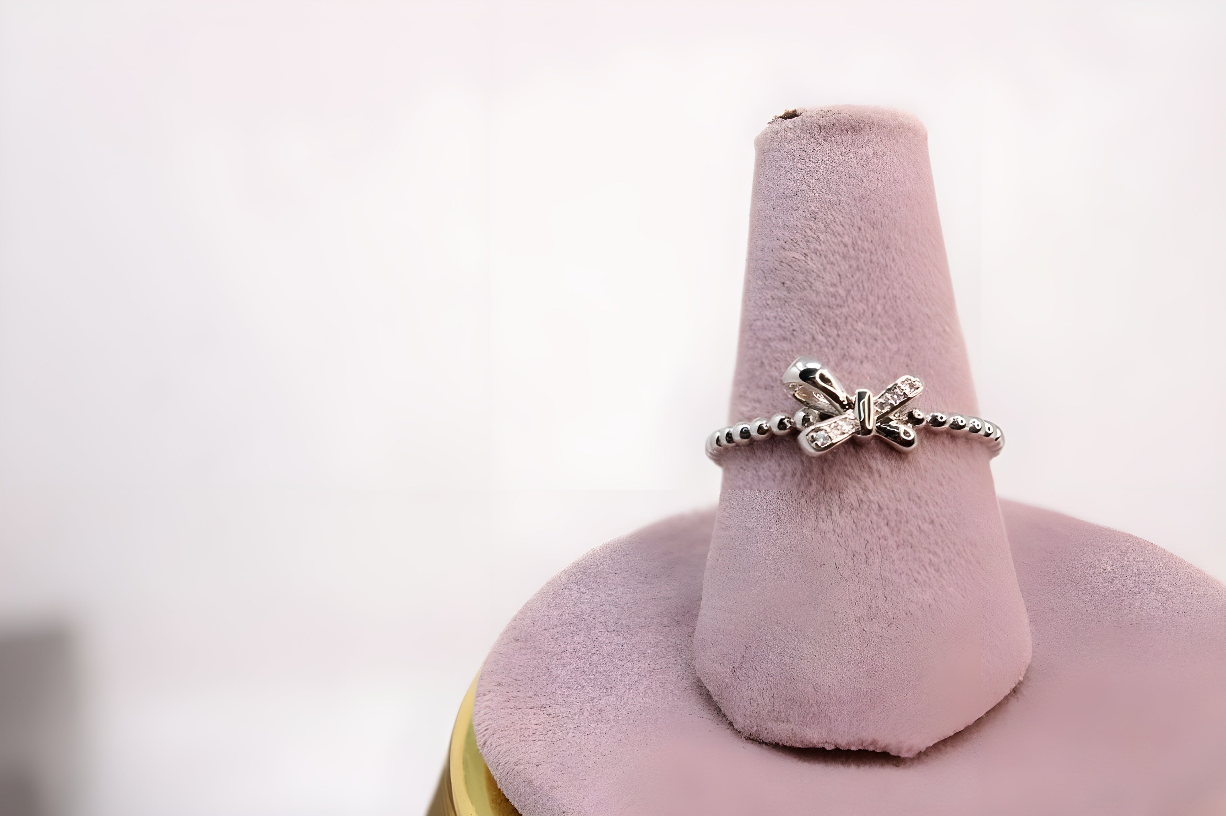Infinity Knot Crystal Silver Ring