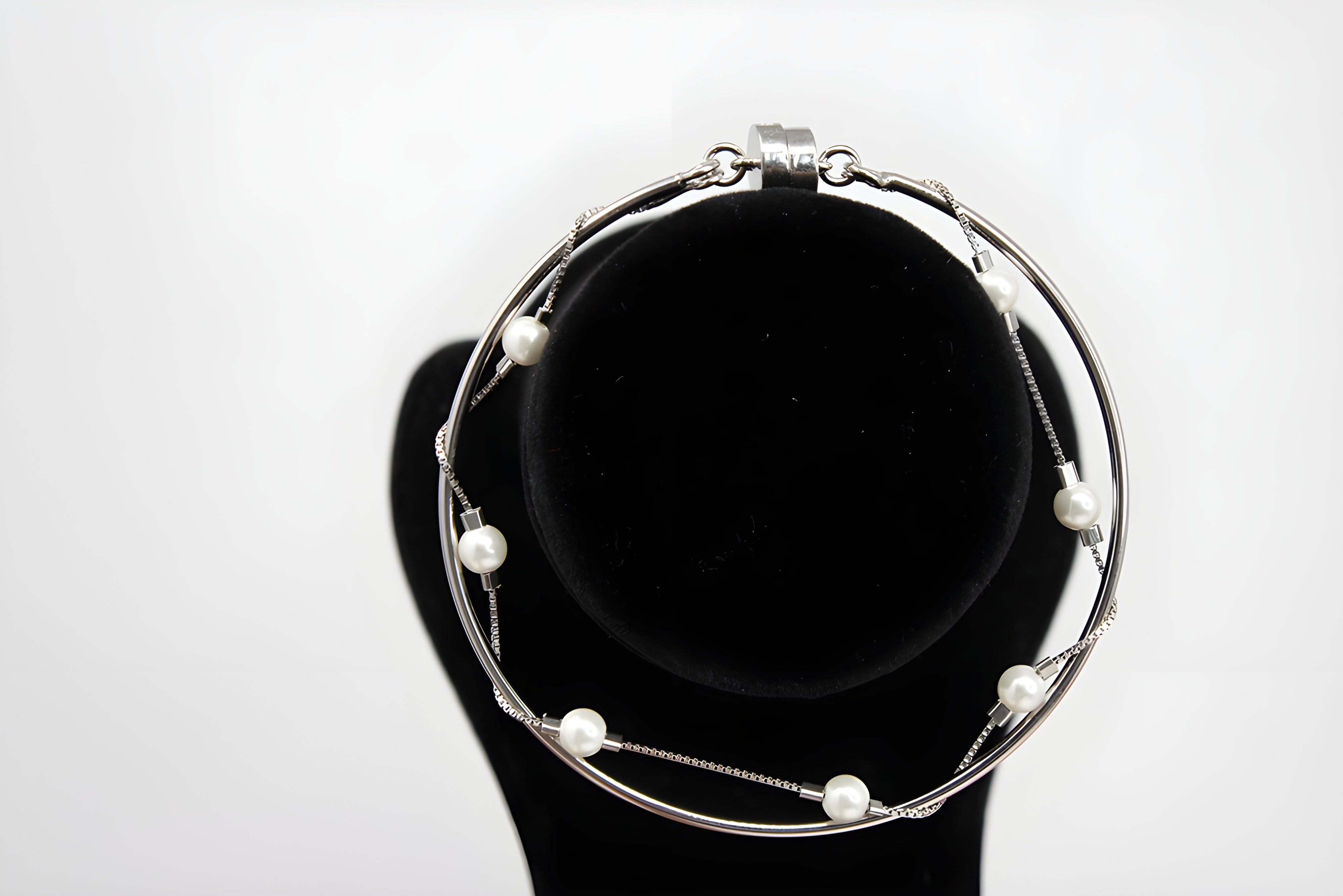 Sterling Silver VeeLux Premium Crystal White Pearl Round Elegance Bracelet
