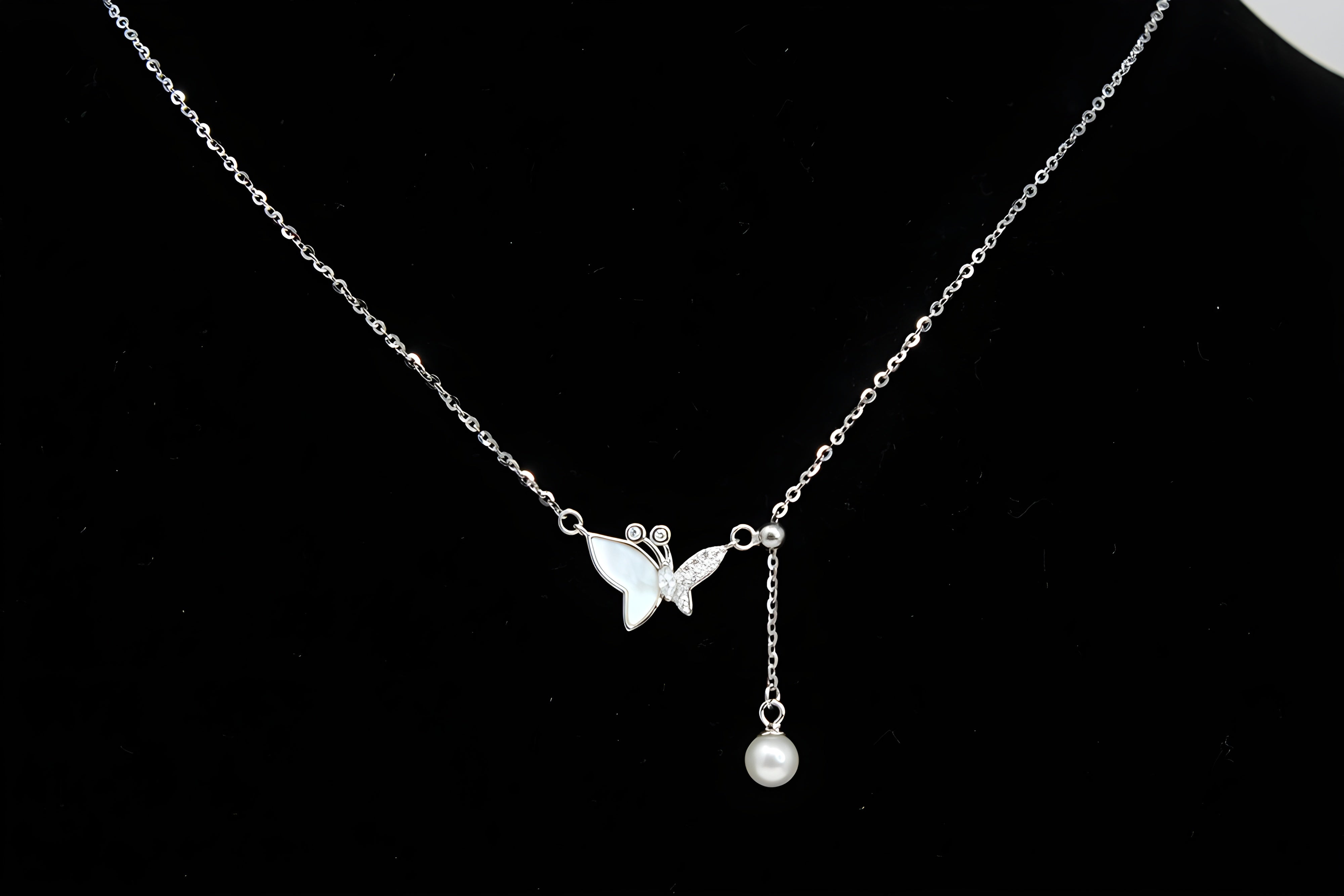 Sterling Silver VeeLux Premium Crystal Butterfly Pendant with Artificial Pearl