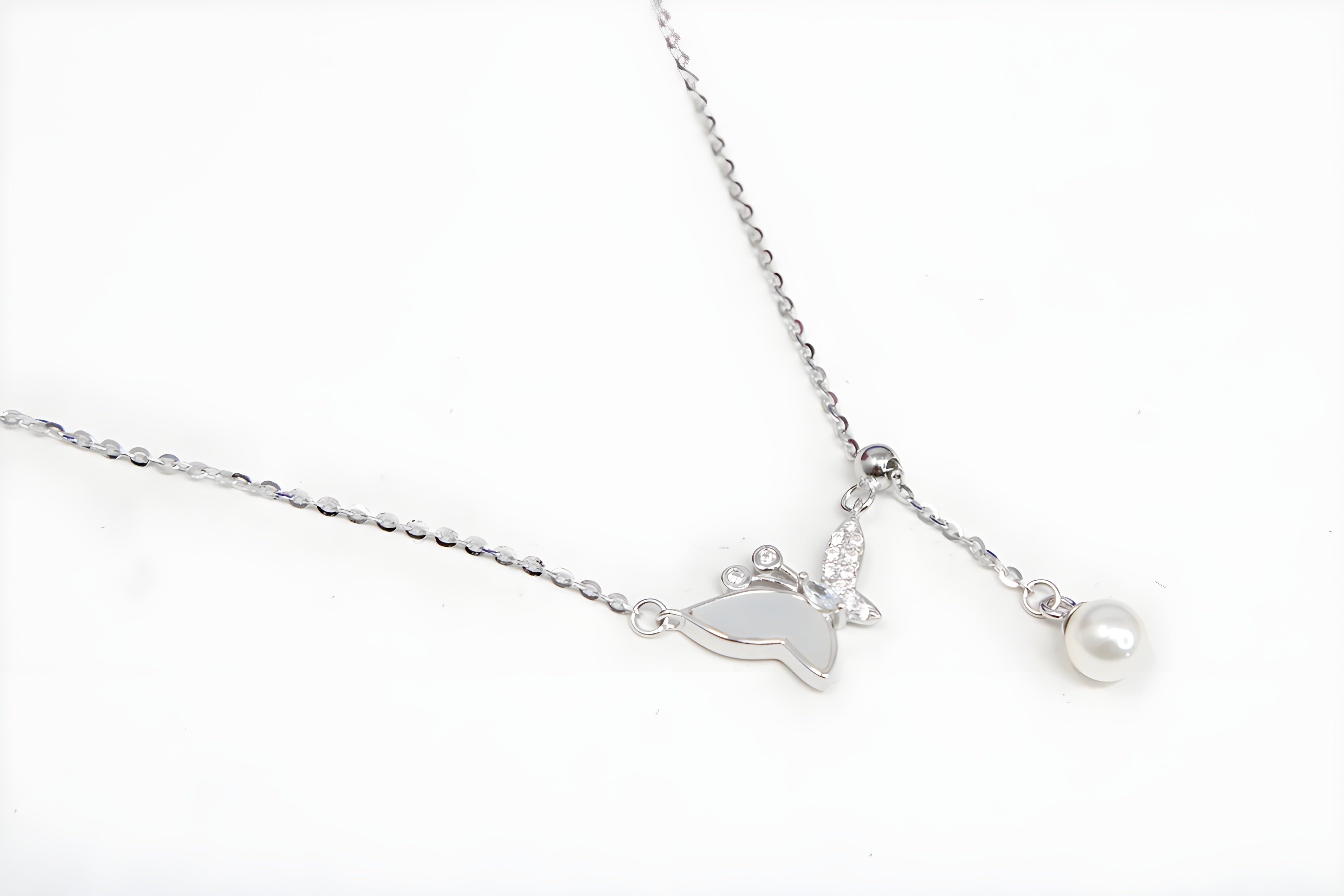 Sterling Silver VeeLux Premium Crystal Butterfly Pendant with Artificial Pearl