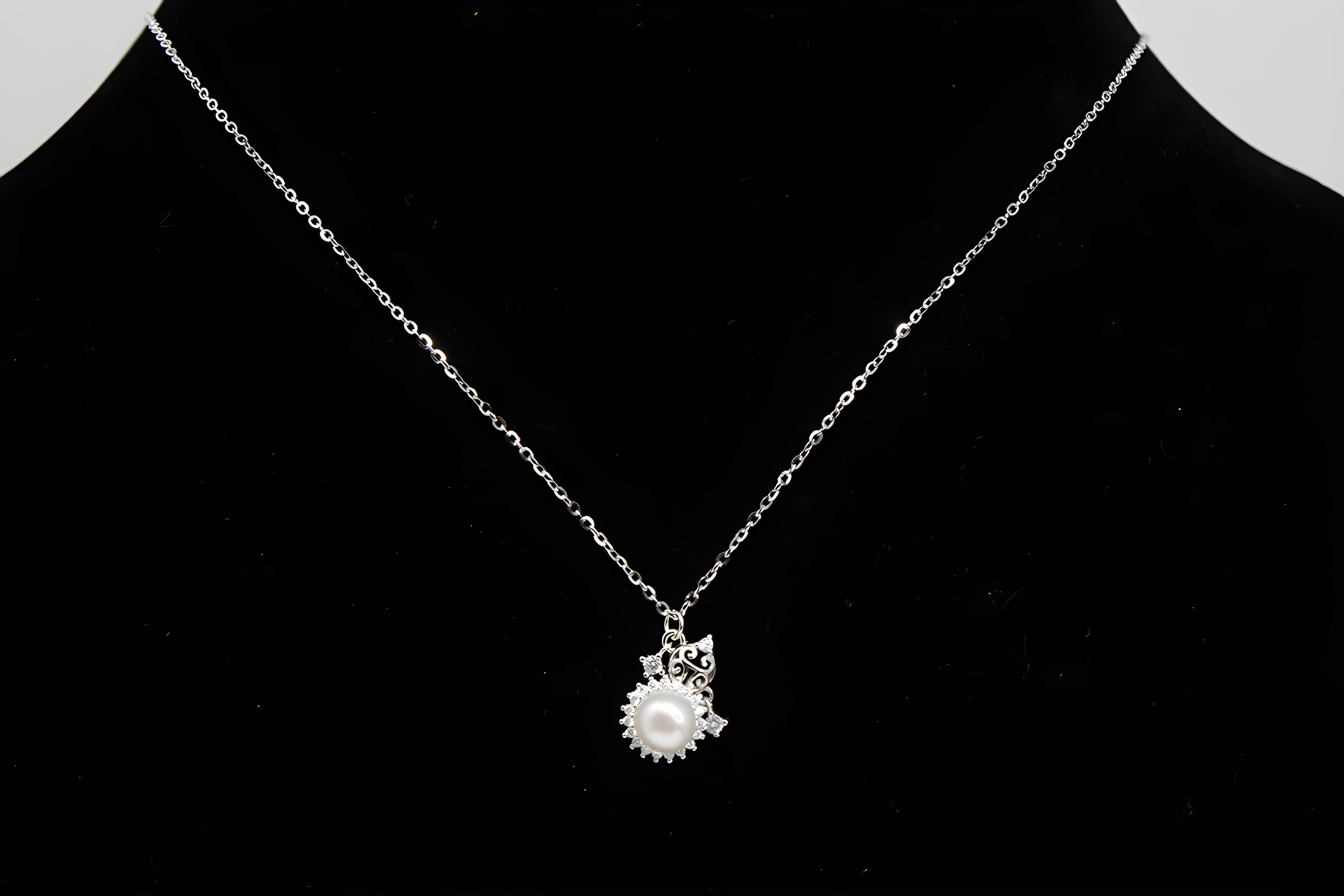 Pearl Adorned Circular Pendant with VeeLux Premium Crystal