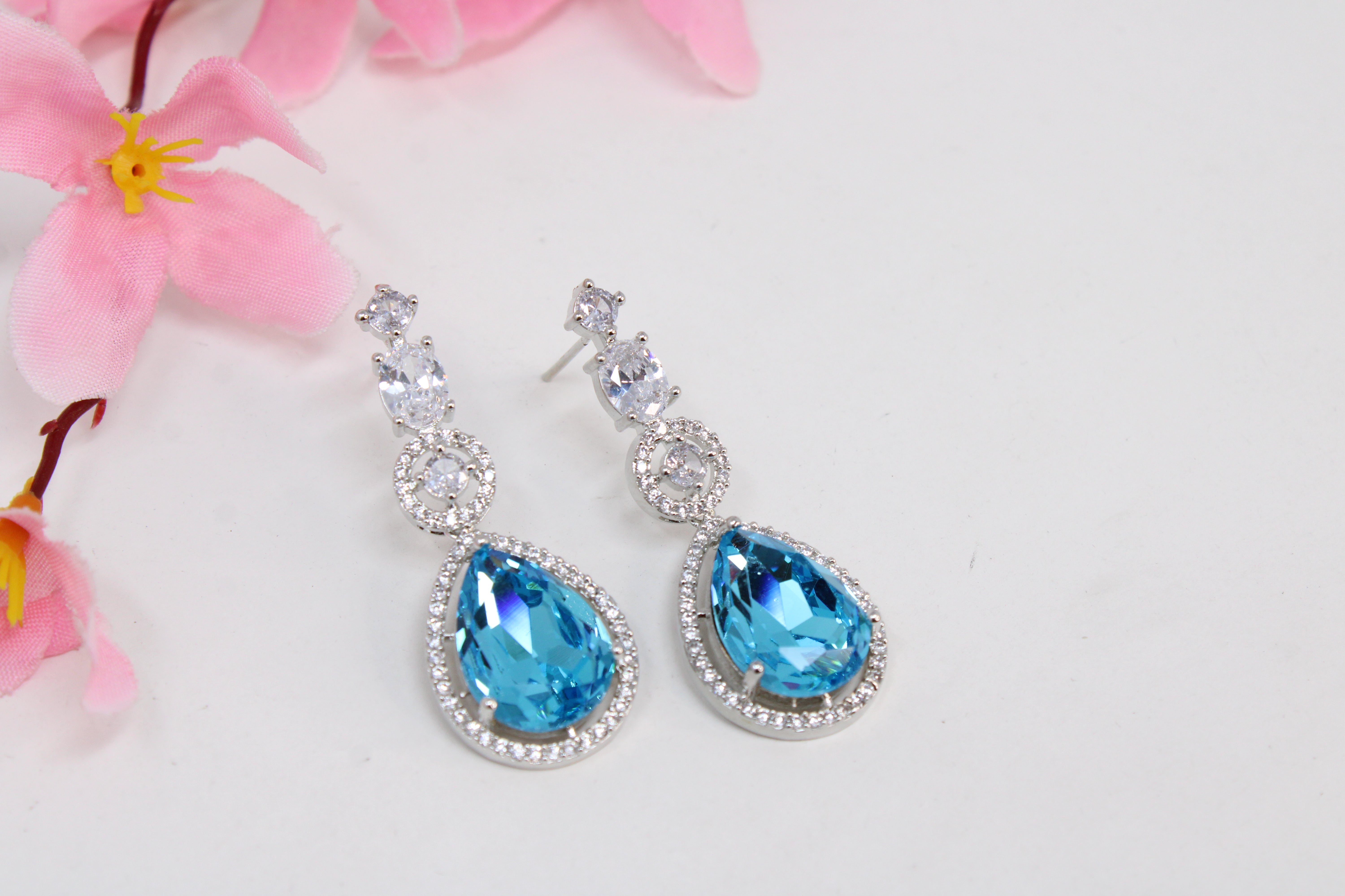Sparkling Drop Crystal Necklace Set
