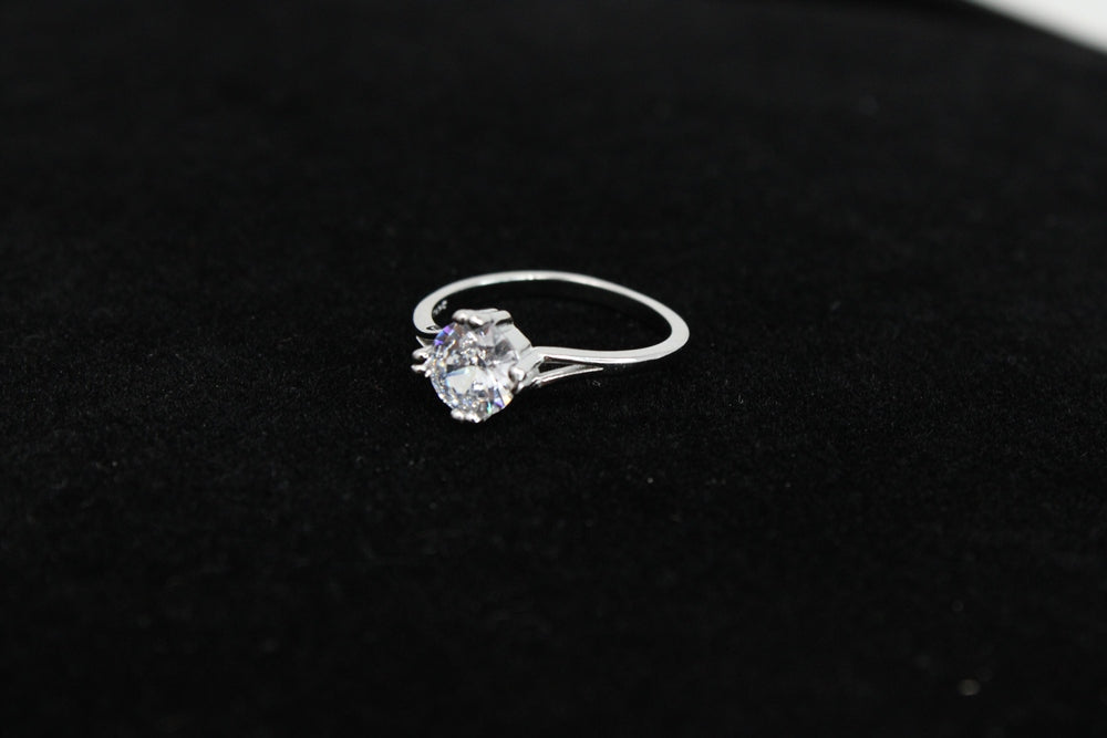Ethereal Silver Serenity VeeLux Premium Crystal Ring