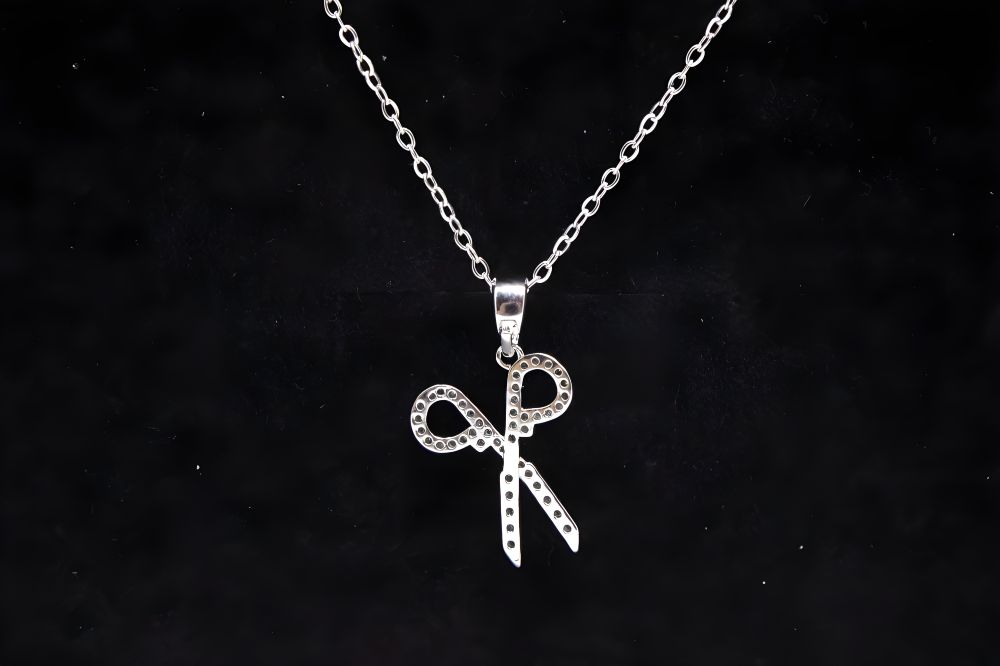Lustrous Ivy Symphony Pendant