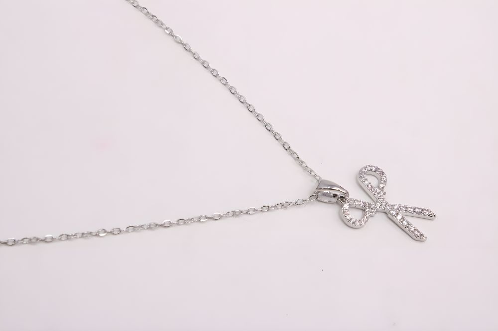 Lustrous Ivy Symphony Pendant