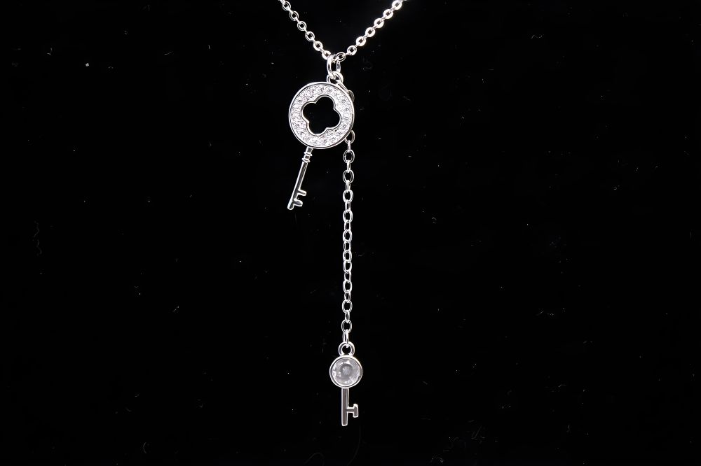 Zenith Zephyr Pendent