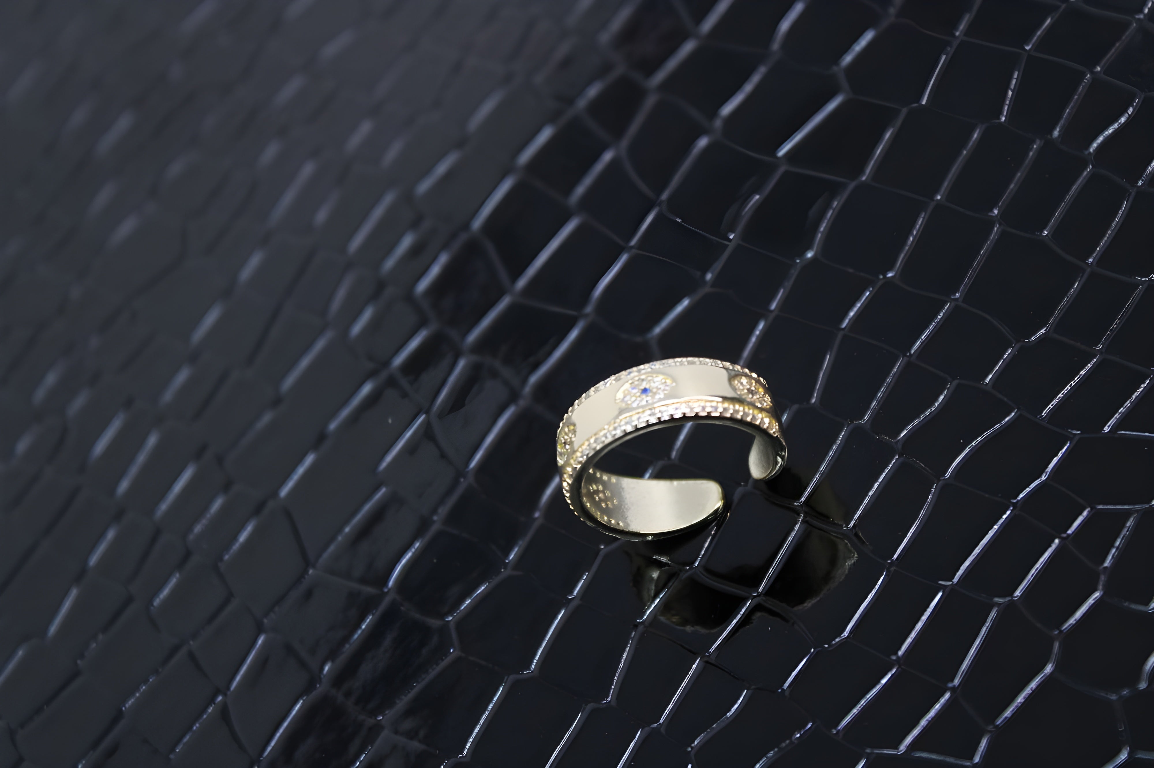 Artificial Silver Brilliance Ring