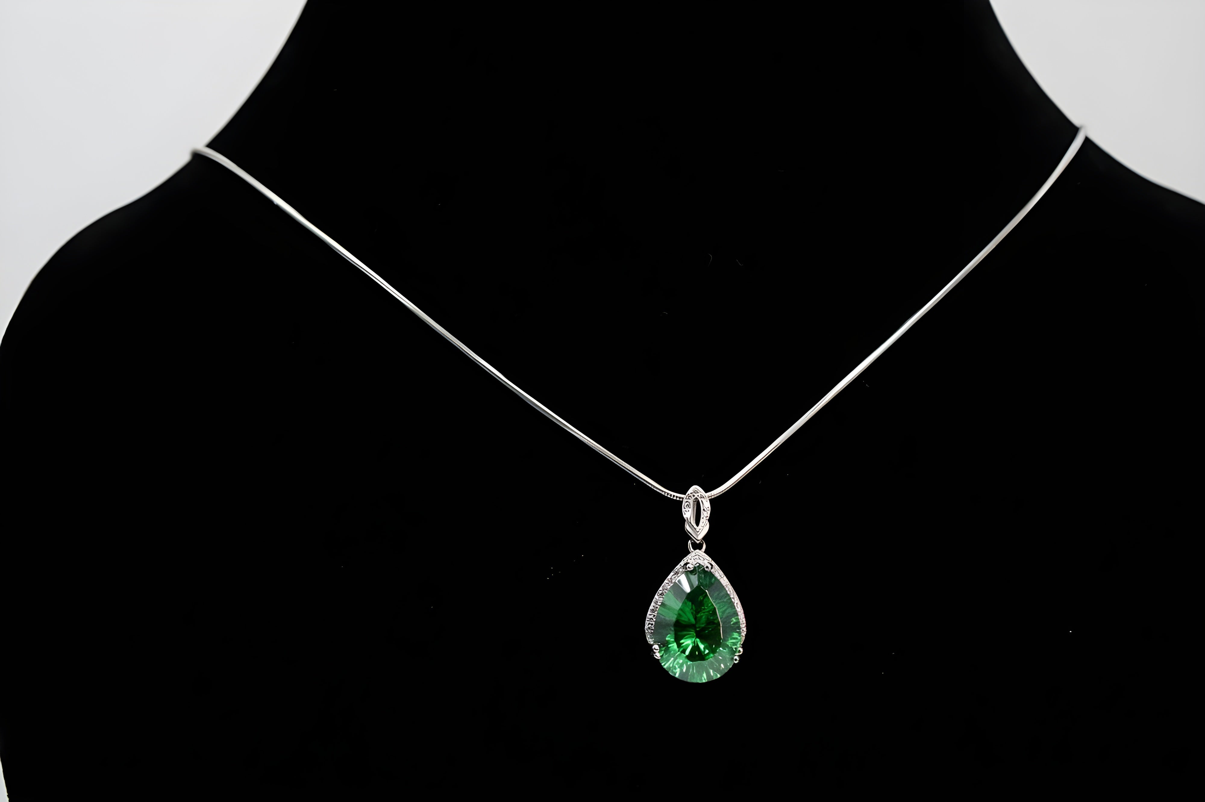 Emerald Allure Teardrop Pendant with VeeLux Crystal Accents