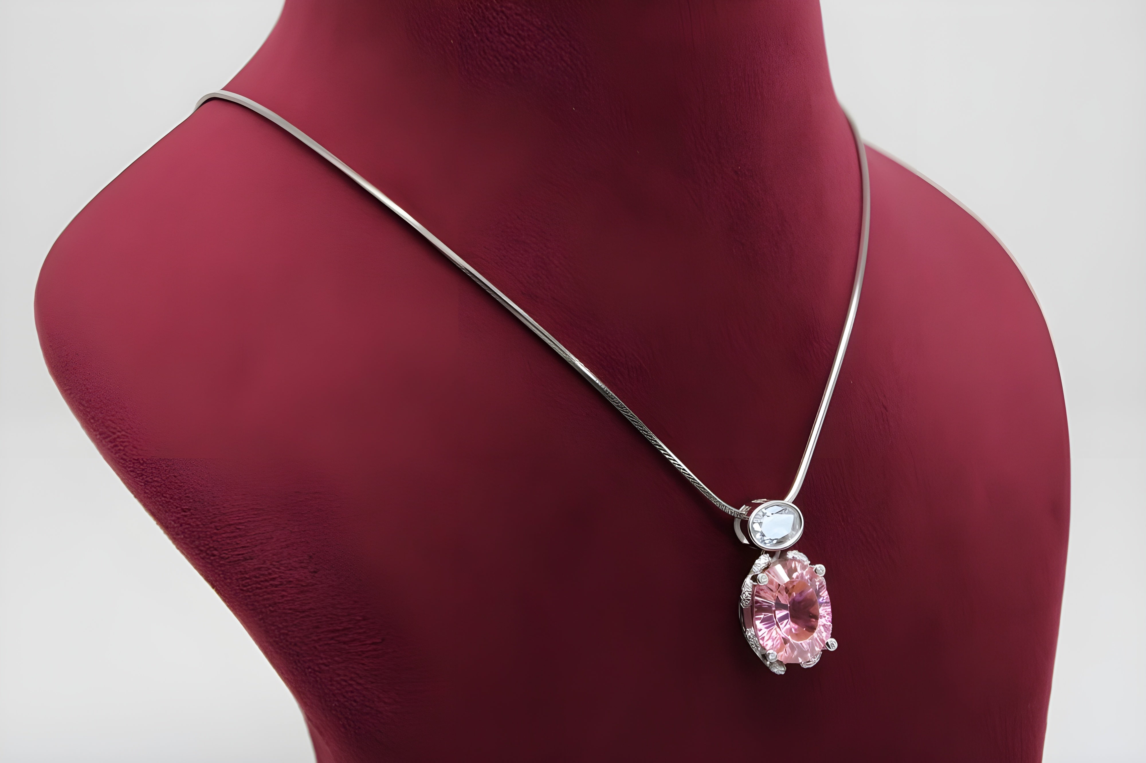 VeeLux Premium Crystal Twirl Pendant