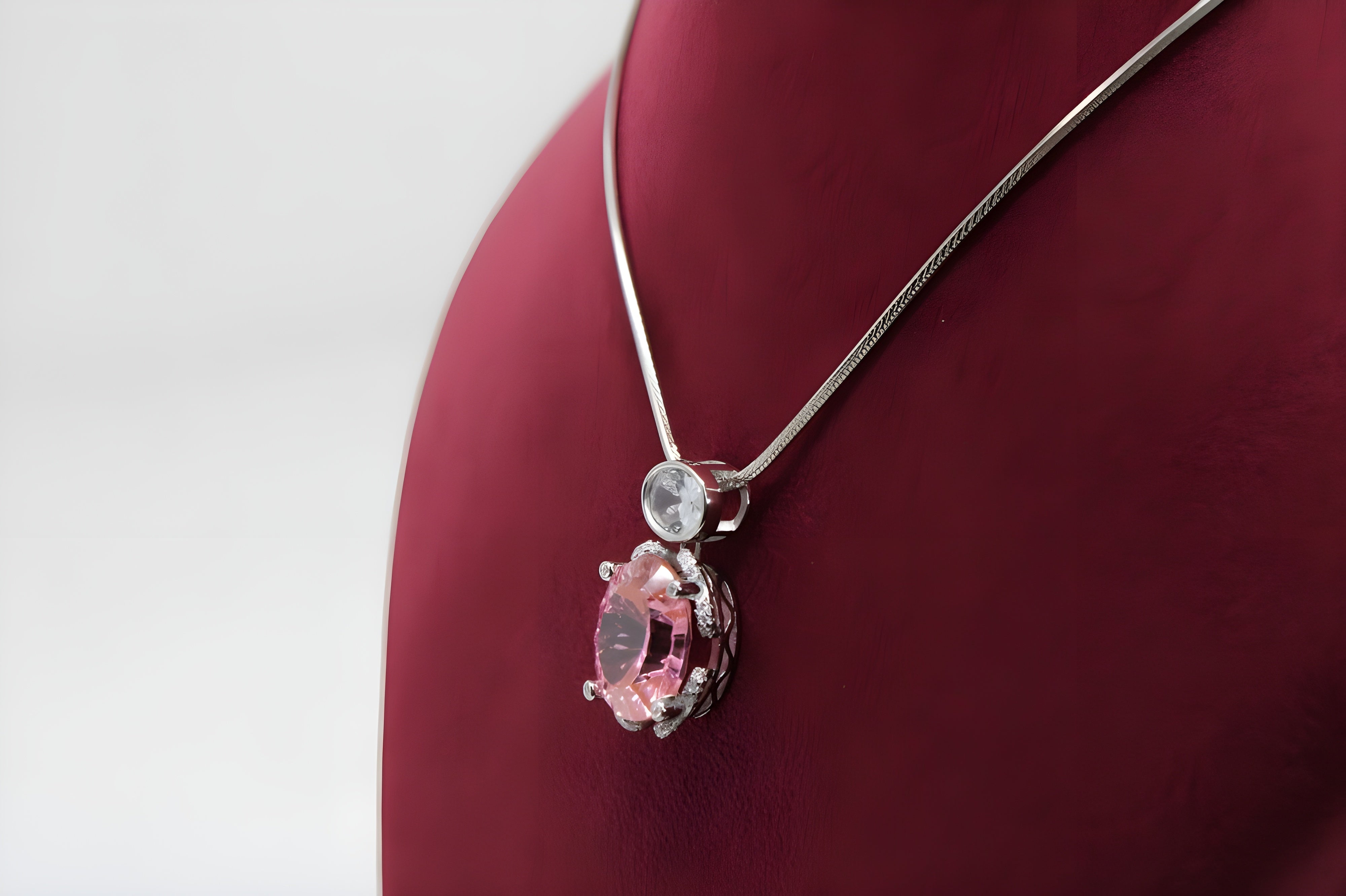 VeeLux Premium Crystal Twirl Pendant