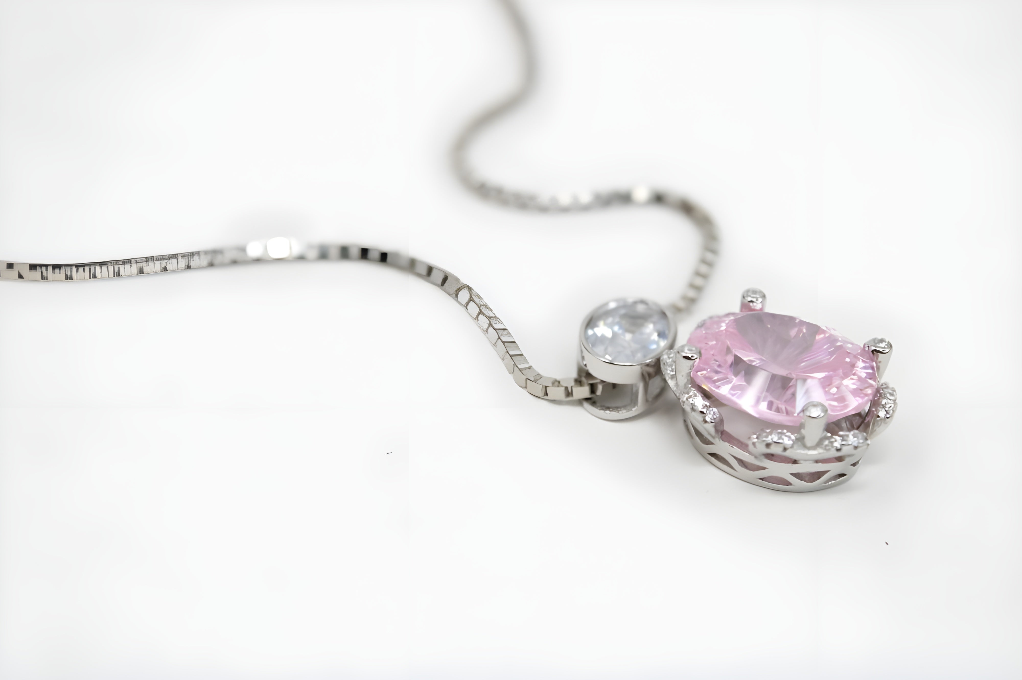 VeeLux Crystal Twist Pendant in Sterling Silver