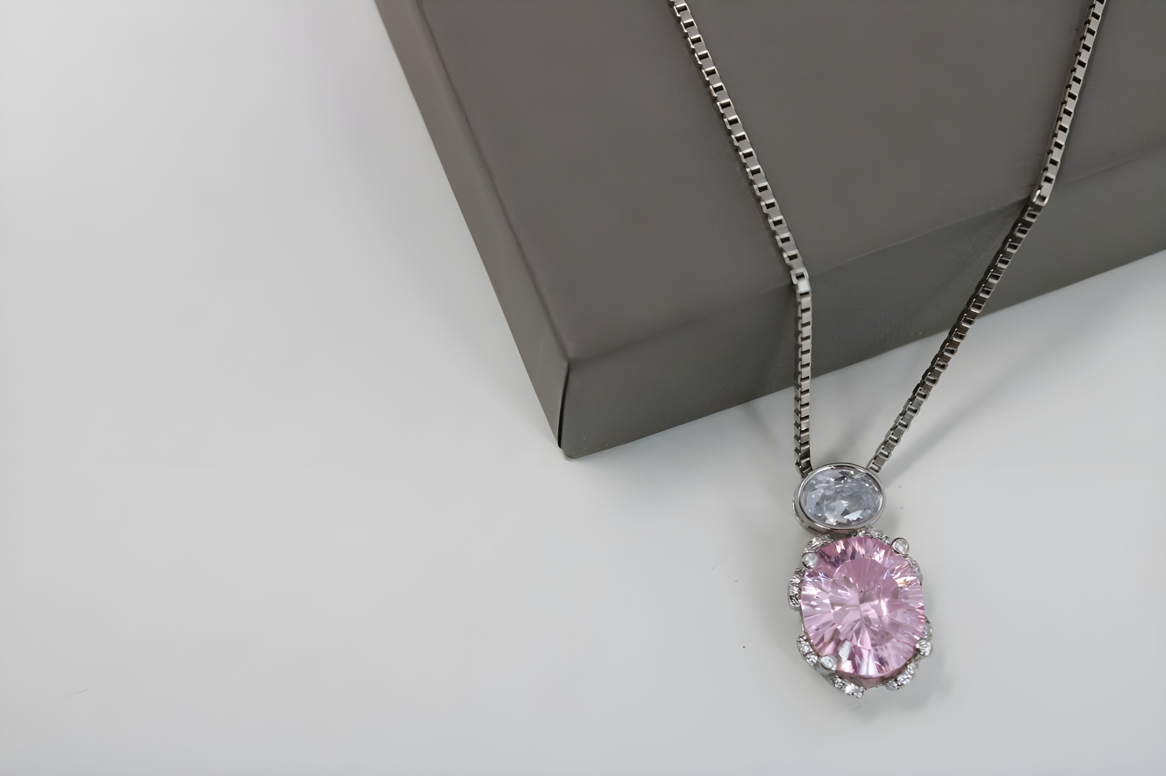 VeeLux Crystal Twist Pendant in Sterling Silver