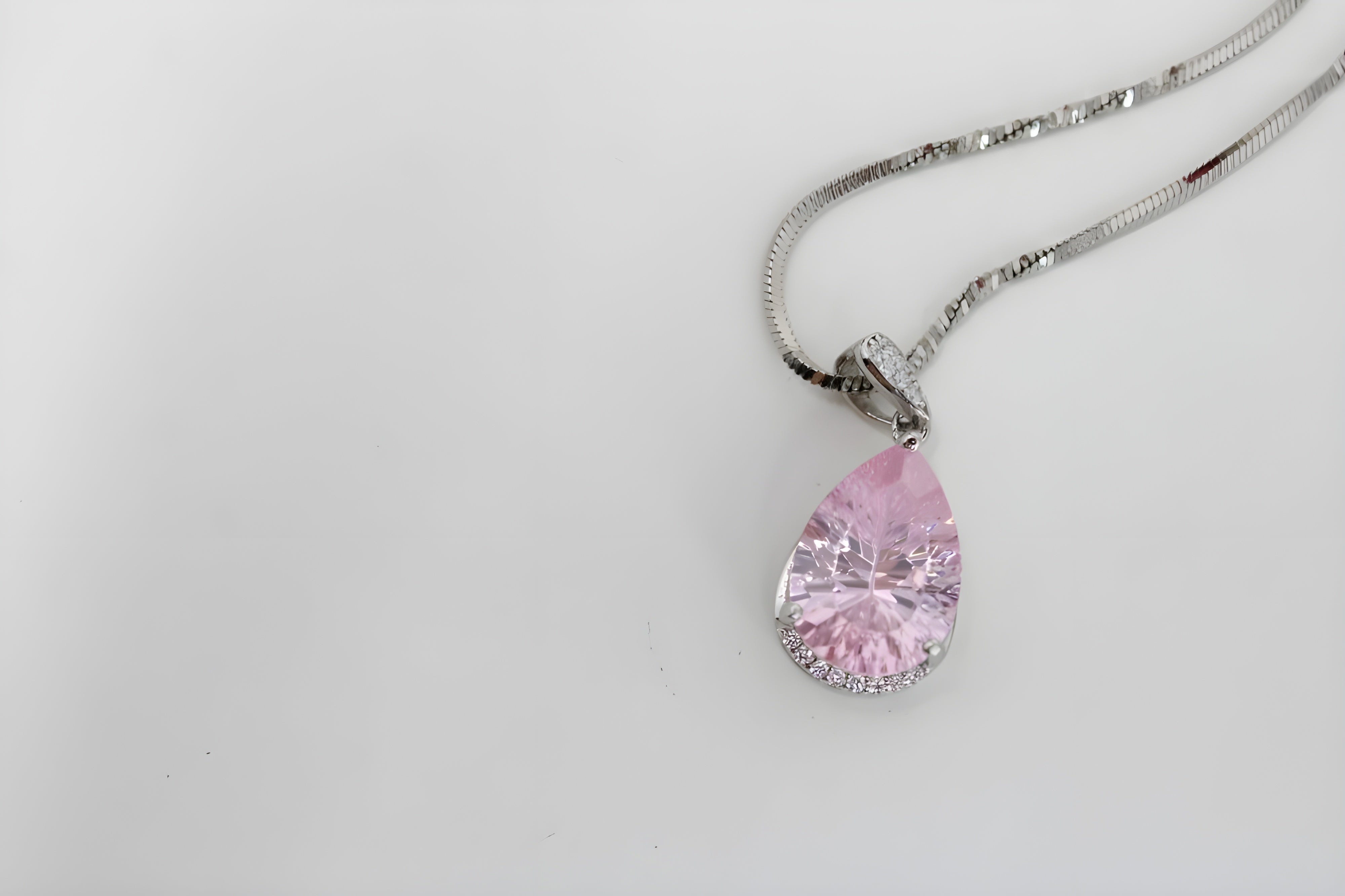 VeeLux Crystal Blush Dew Drop Necklace