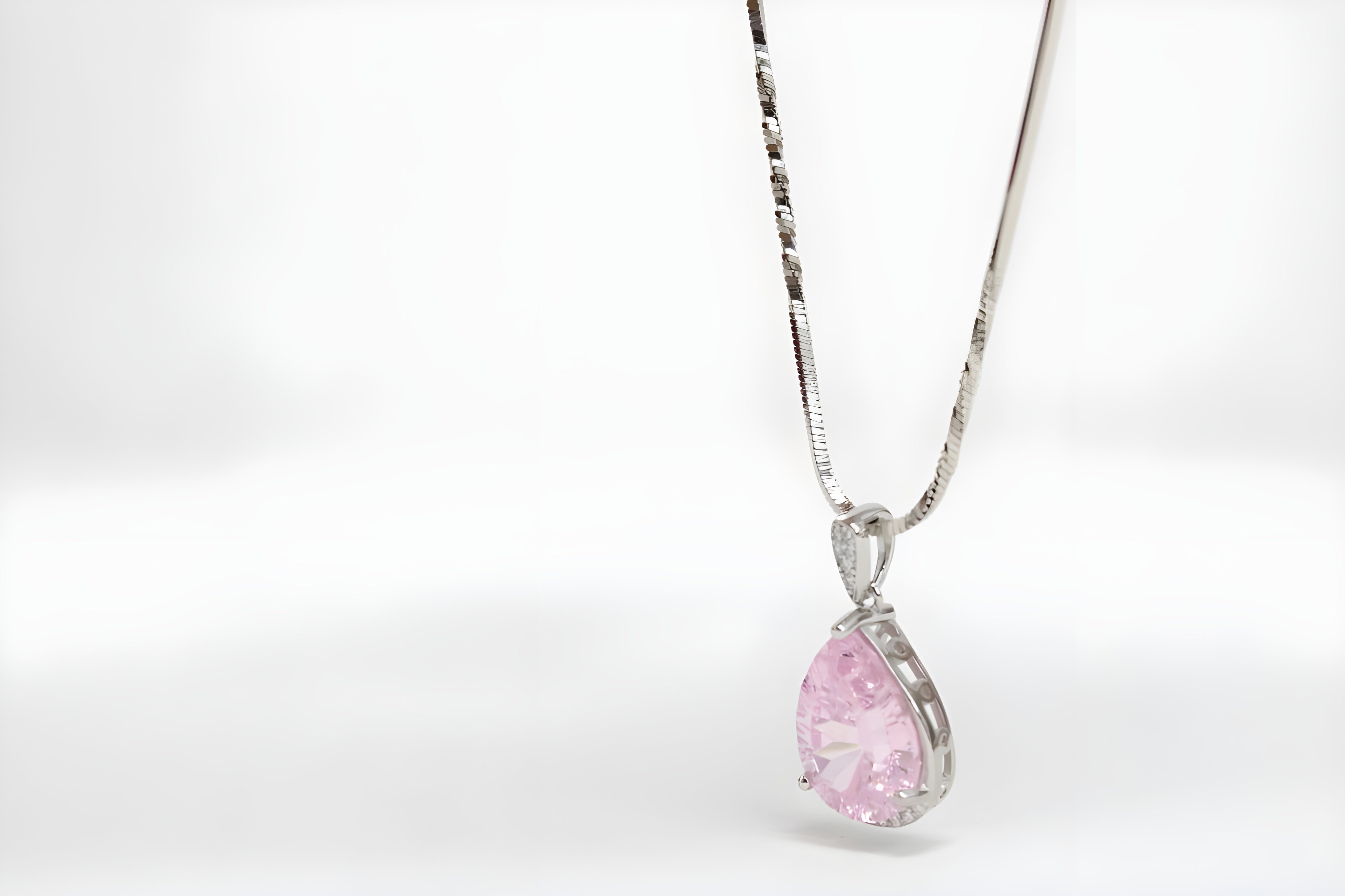 VeeLux Crystal Blush Dew Drop Necklace