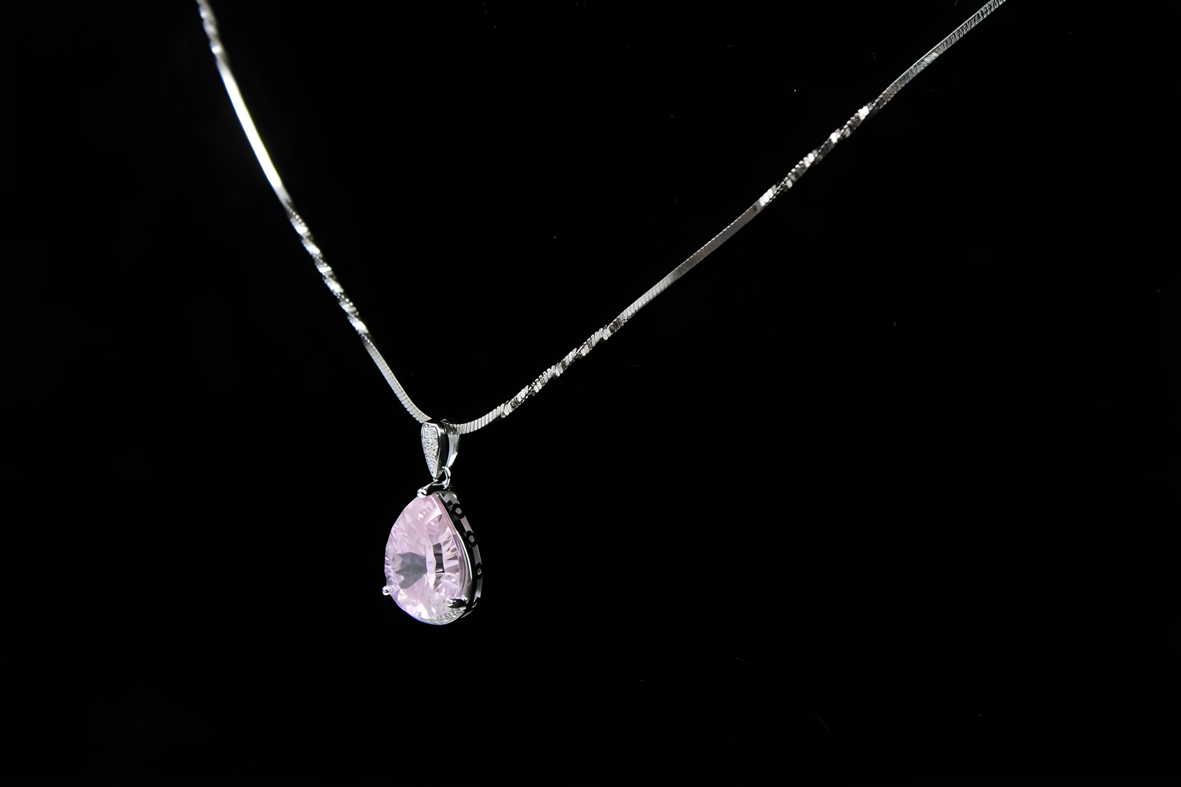 VeeLux Crystal Blush Dew Drop Necklace