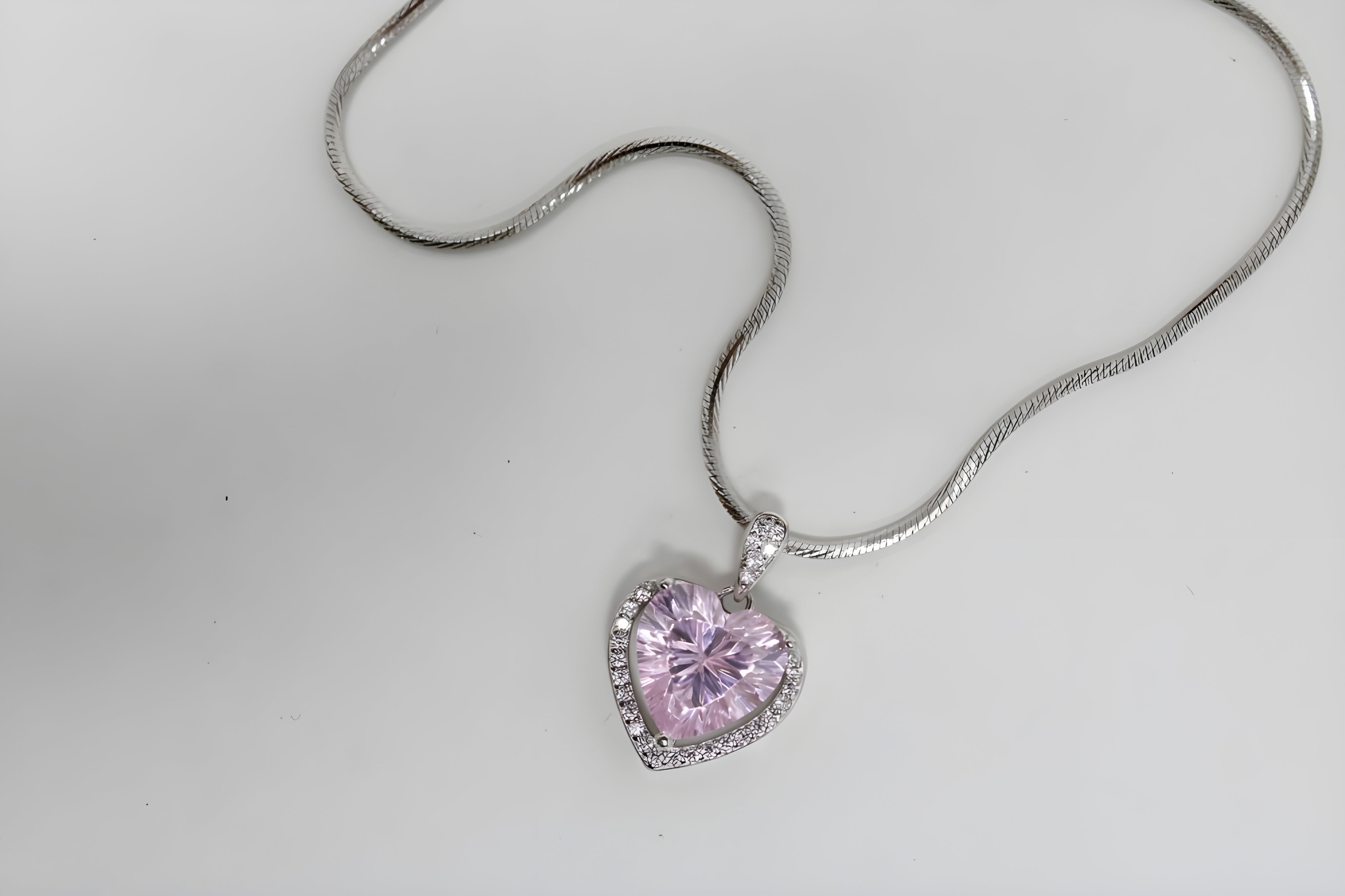 VeeLux Premium Crystal Pink Heart Halo Necklace