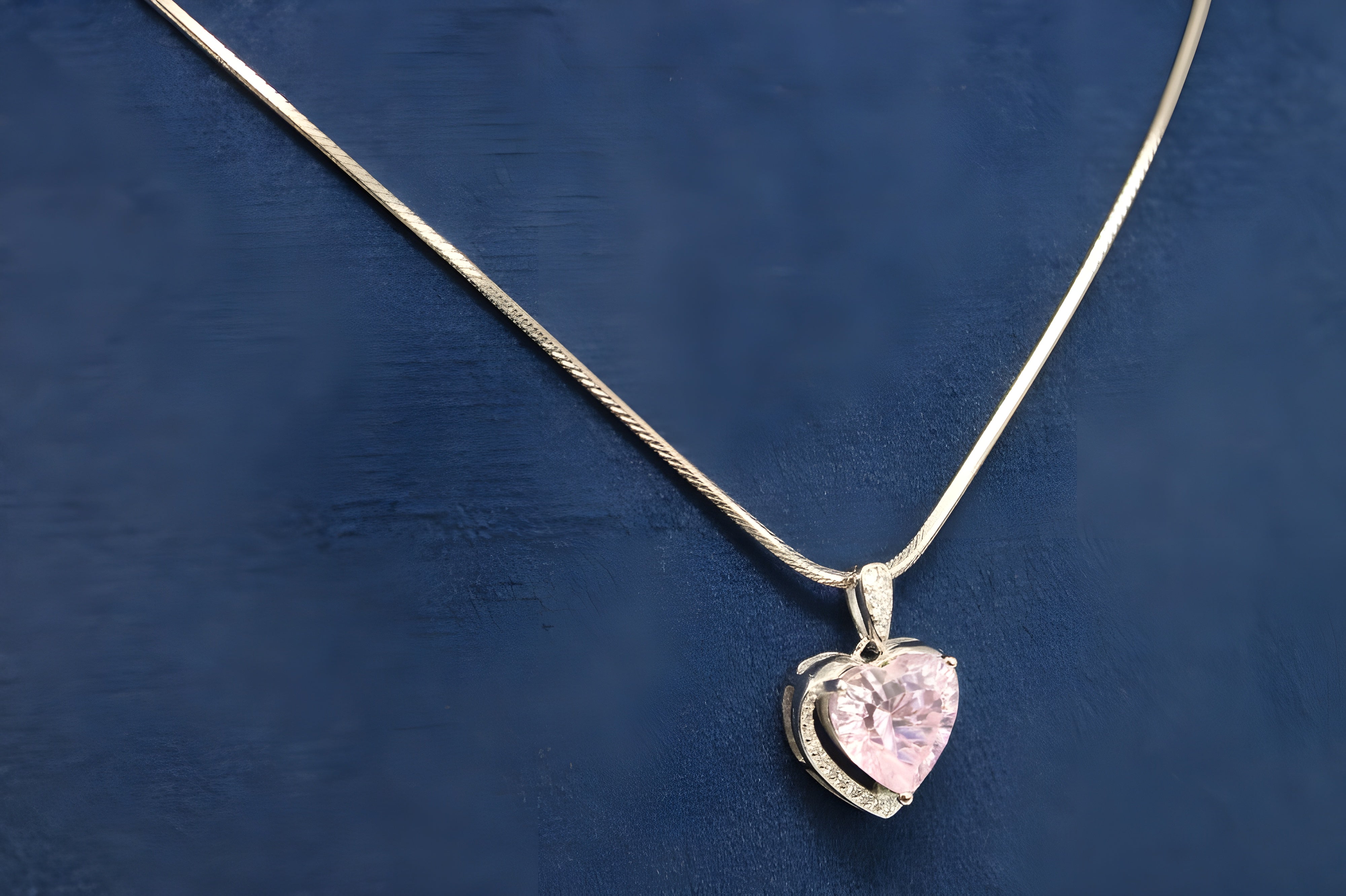 VeeLux Premium Crystal Pink Heart Halo Necklace