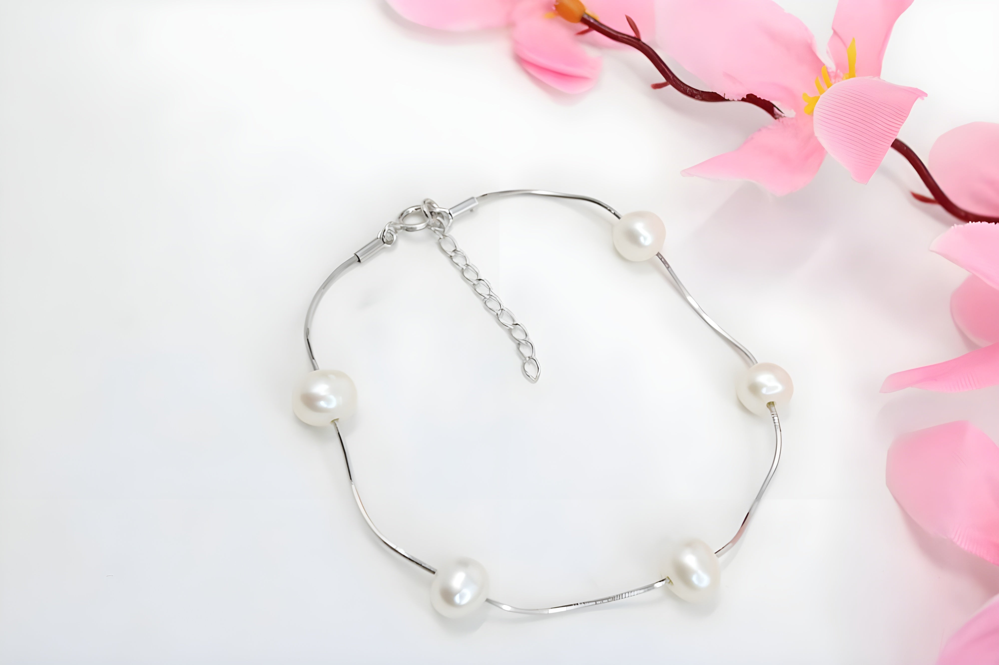 Sterling Silver VeeLux Premium Crystal White Pearl Elegance Petite Bracelet