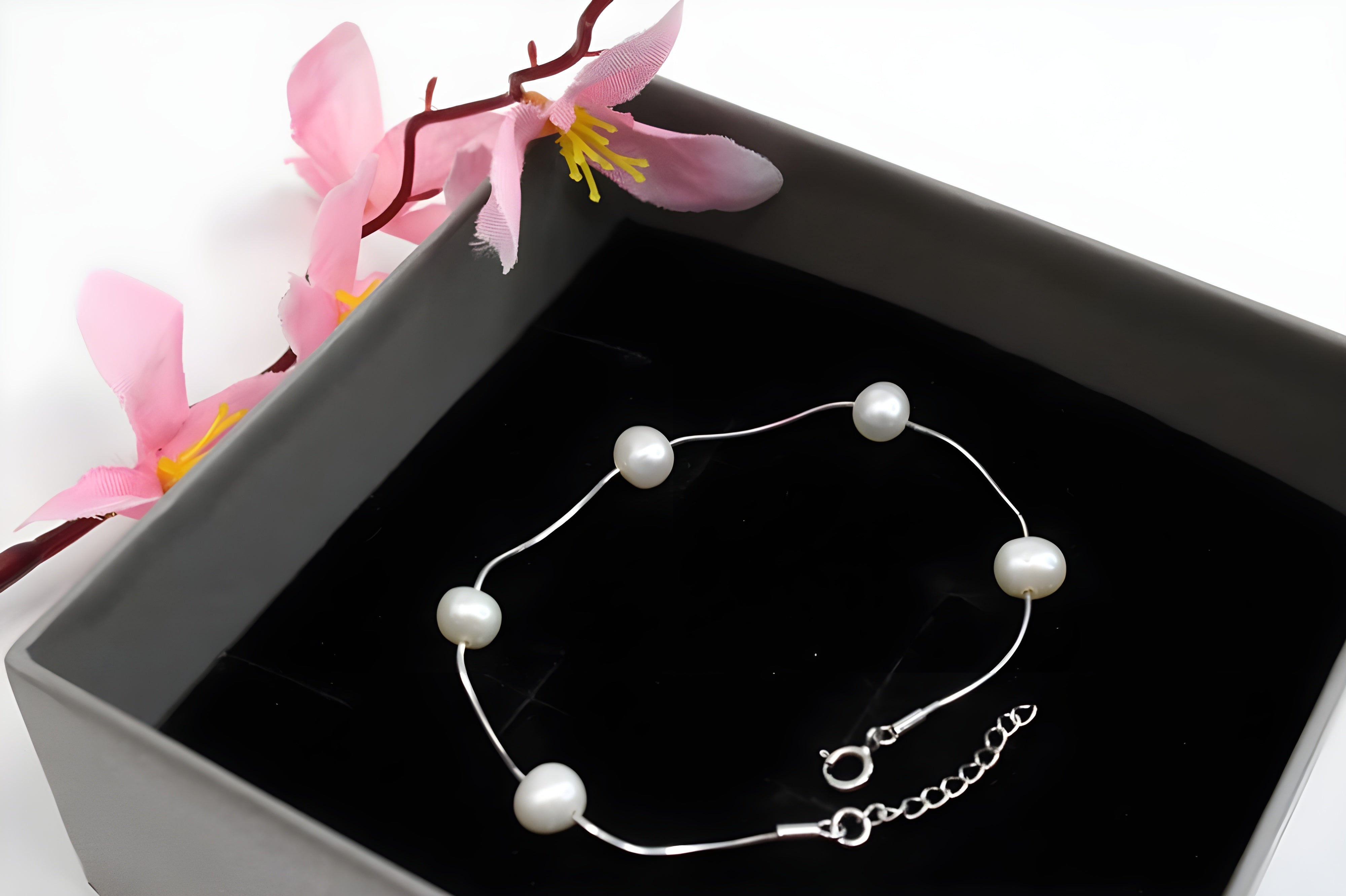 Sterling Silver VeeLux Premium Crystal White Pearl Elegance Petite Bracelet