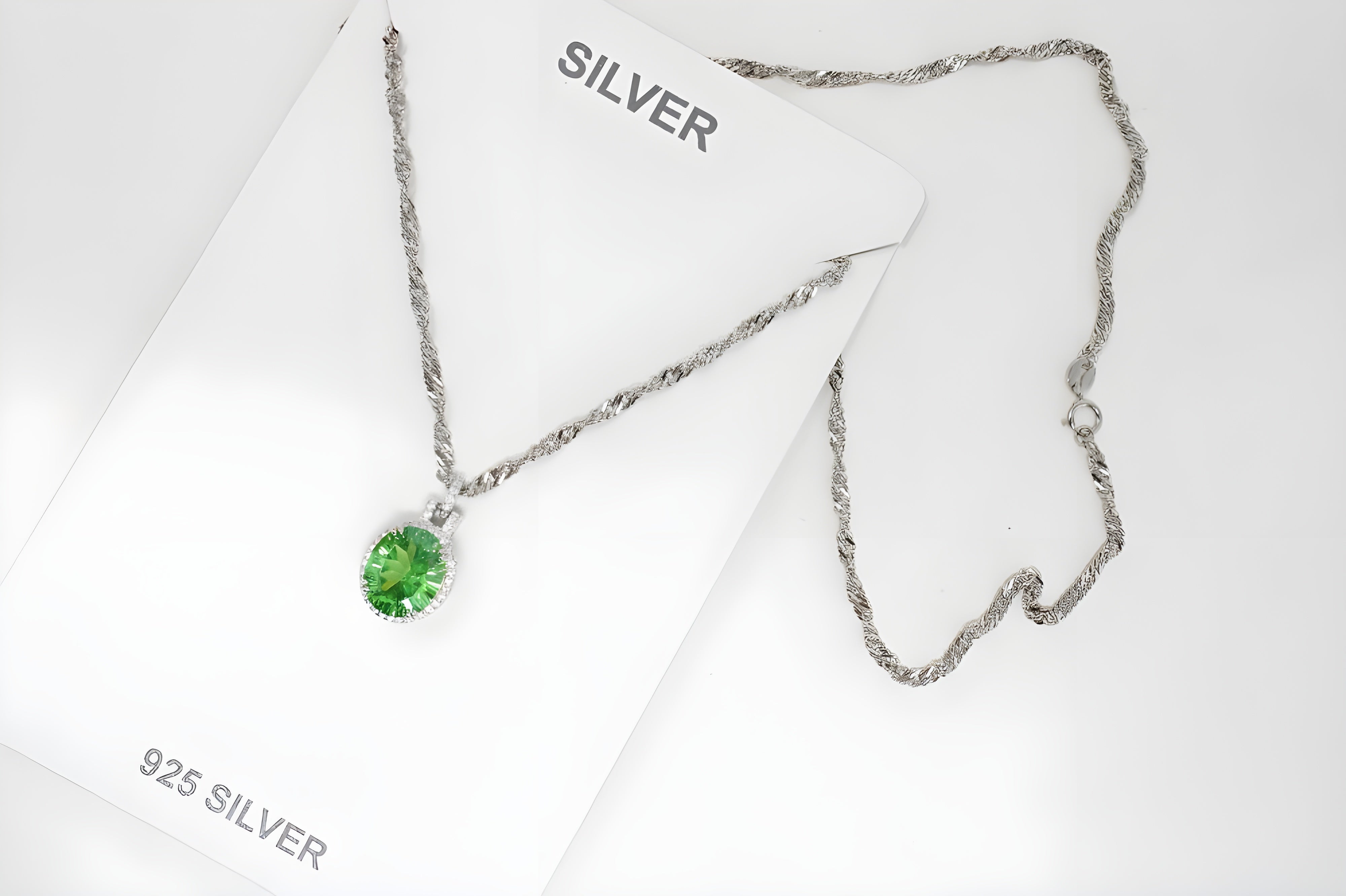 VeeLux Premium Green Oval Crystal with Twisted Chain