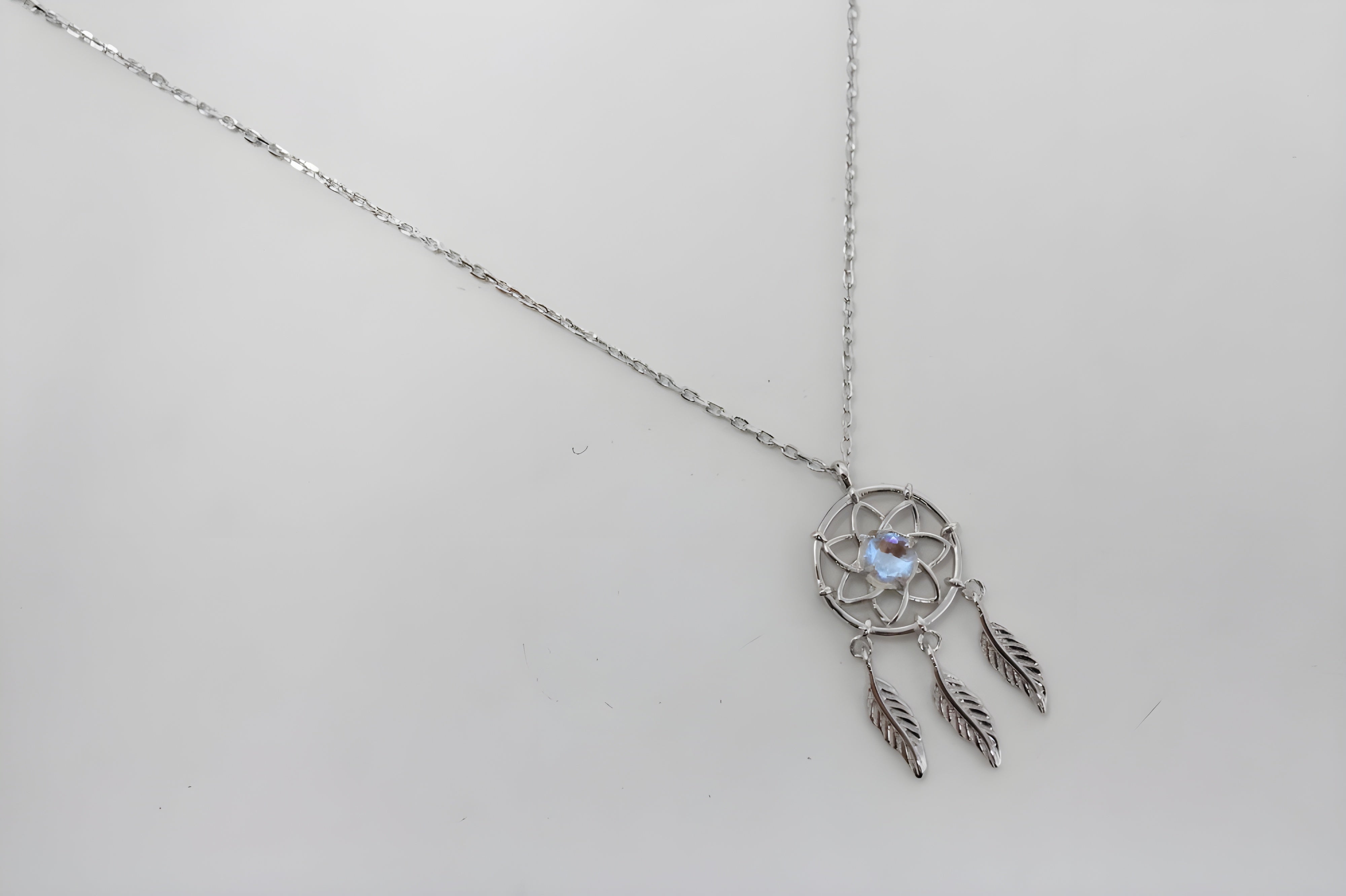 VeeLux Enchanted Dreamcatcher Pendant Necklace