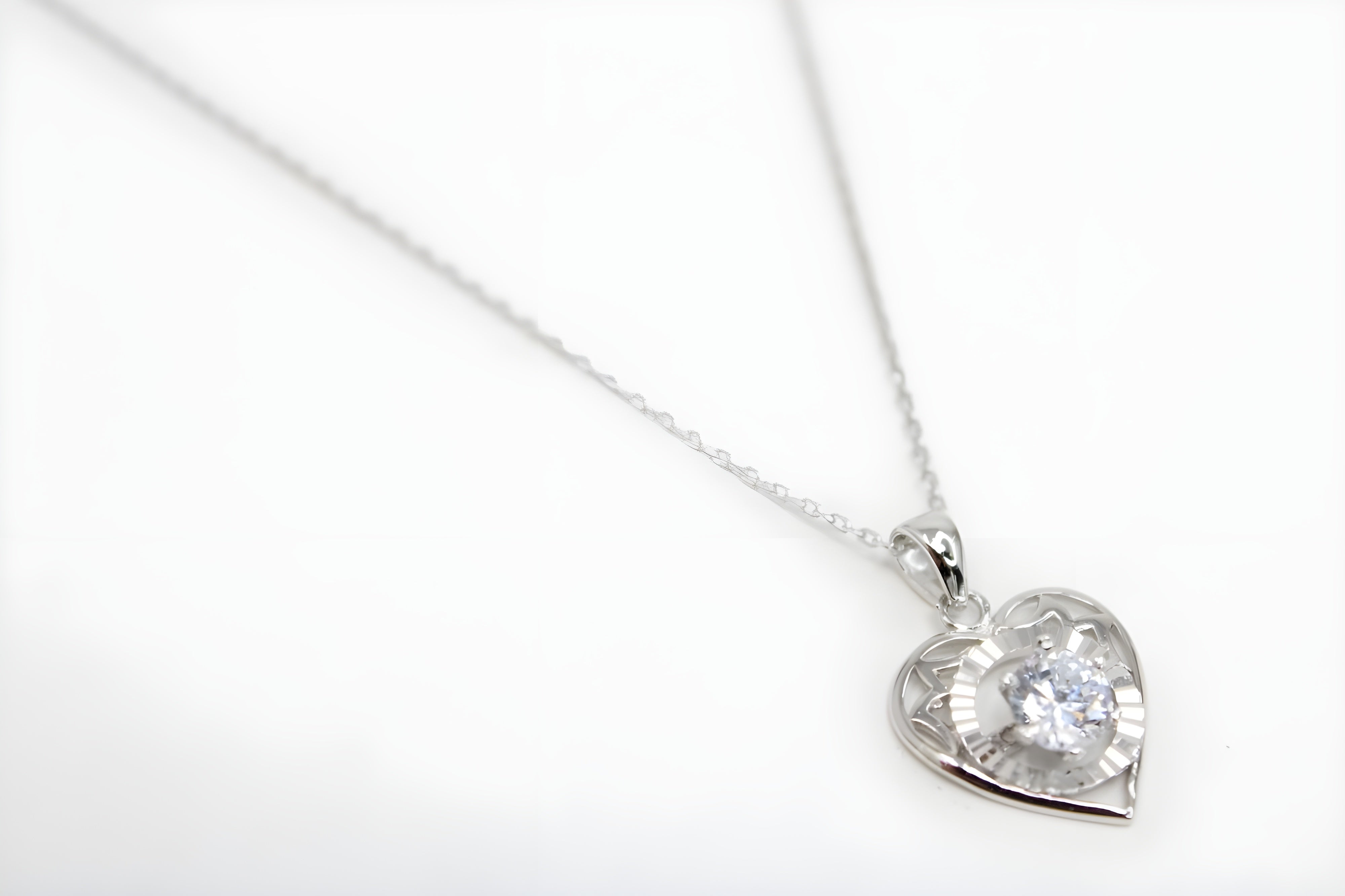 Enchanting Heart-Shaped VeeLux Premium Crystal Necklace