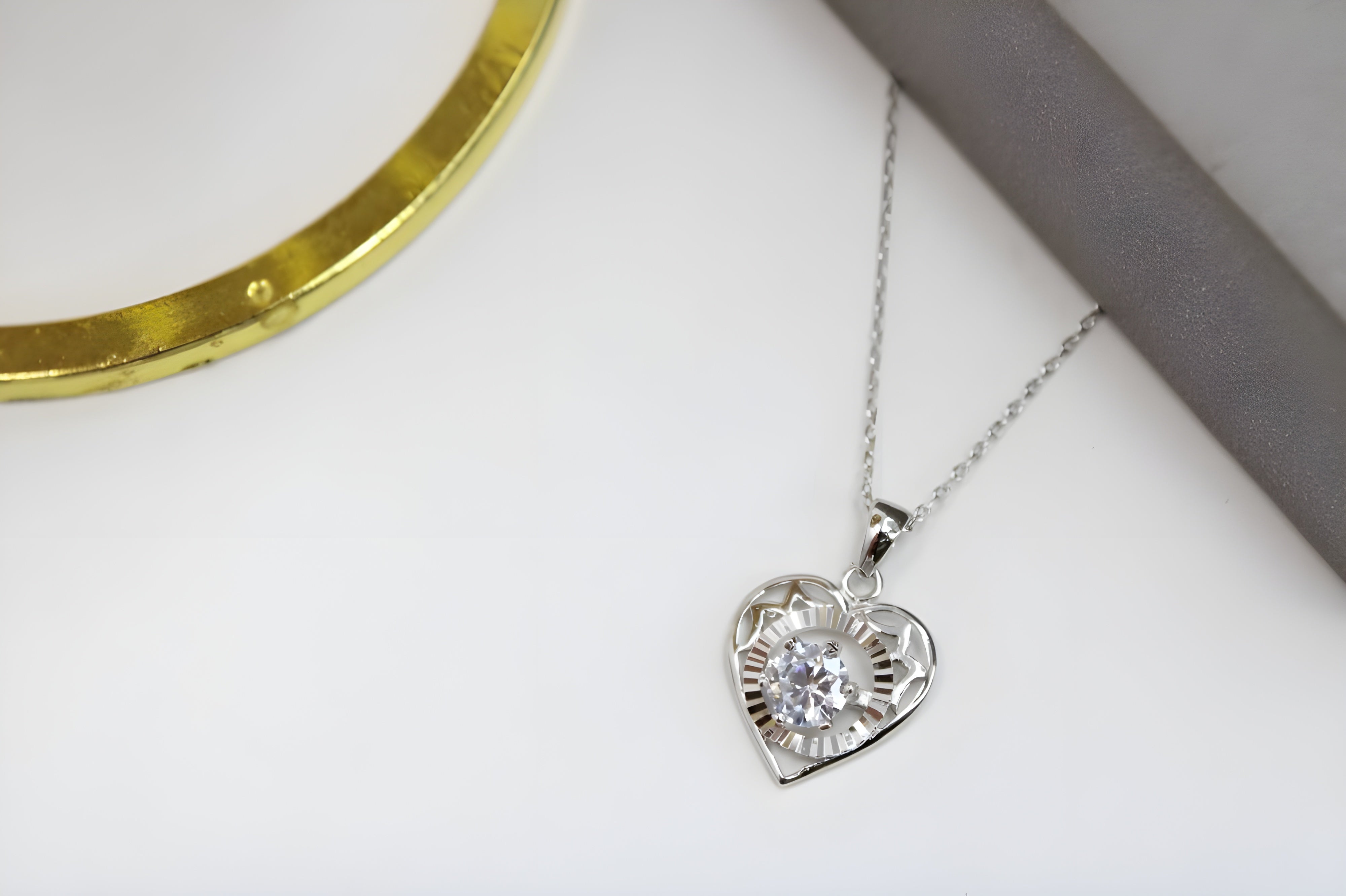 Enchanting Heart-Shaped VeeLux Premium Crystal Necklace