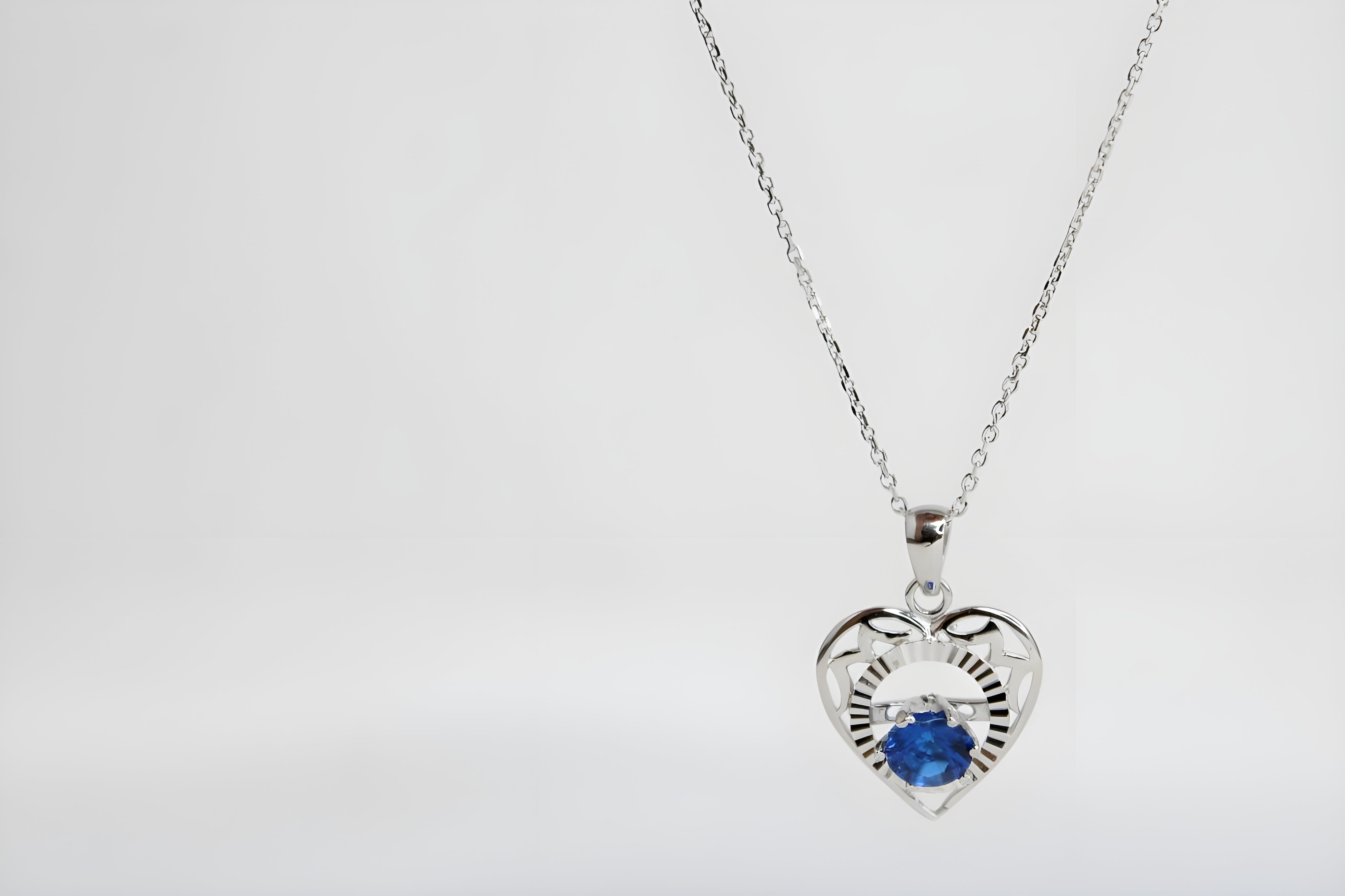 Classic Heart VeeLux Premium Crystal Necklace with Silver Chain