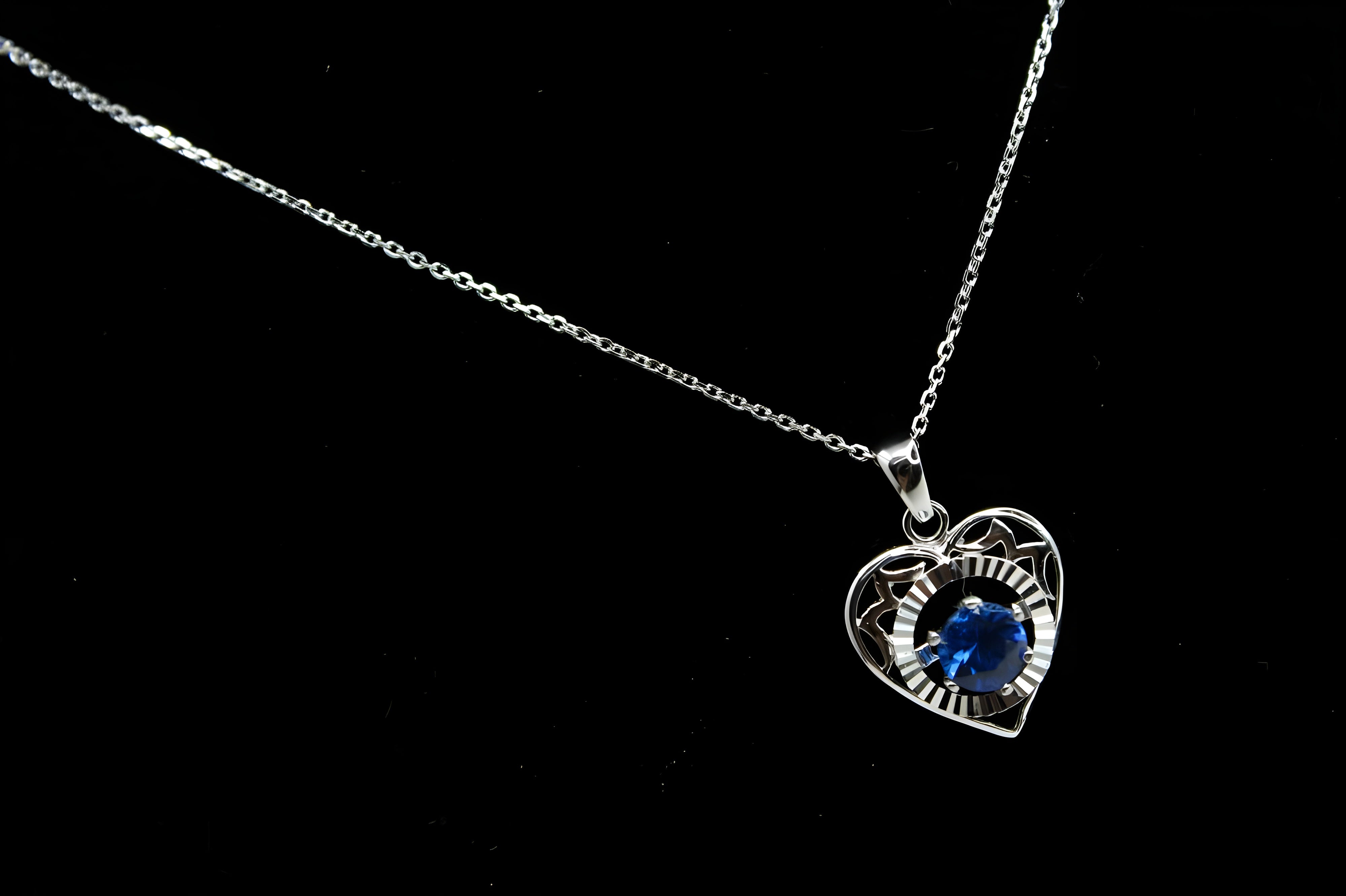 Classic Heart VeeLux Premium Crystal Necklace with Silver Chain