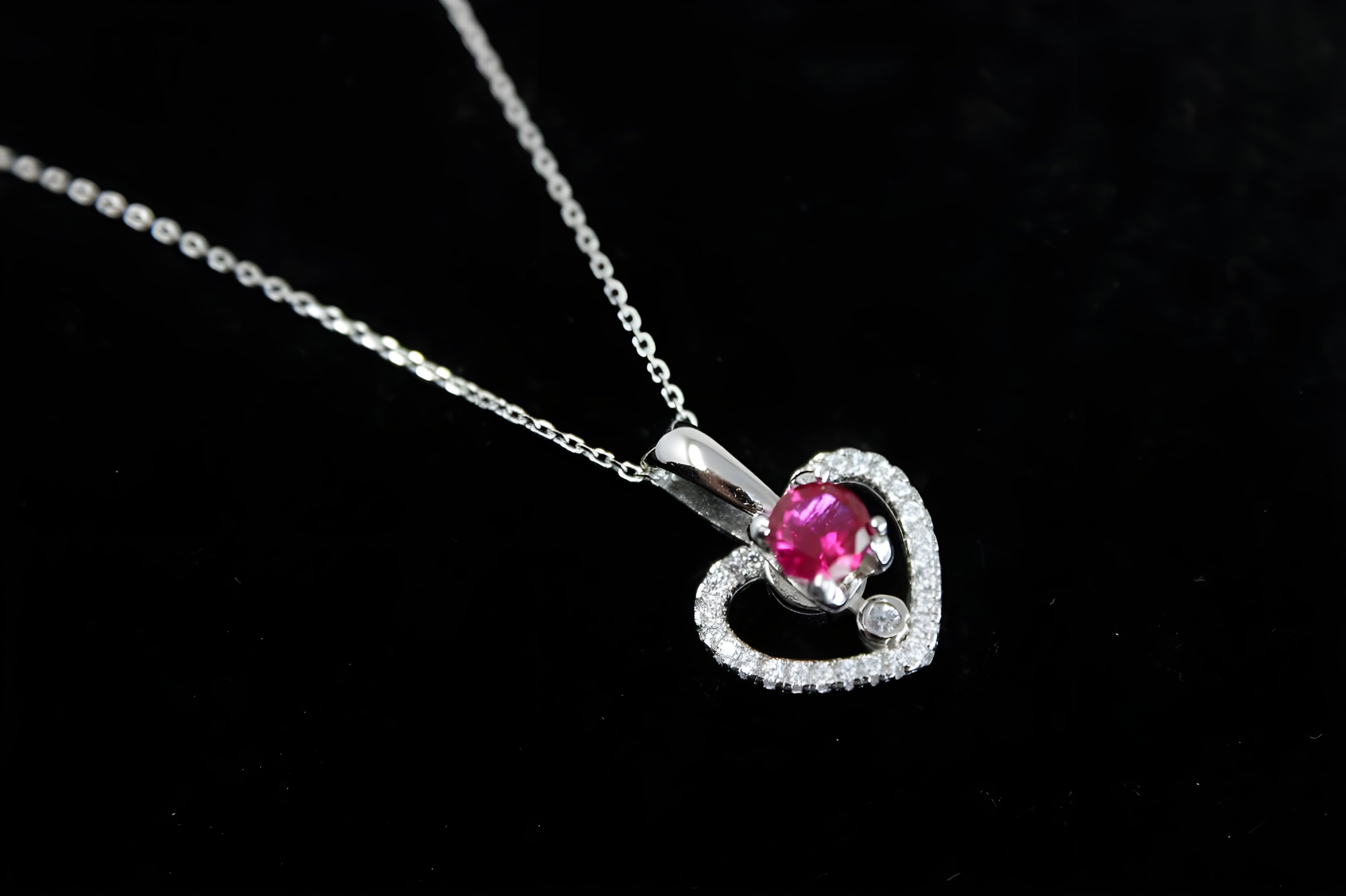 Charming Heart Pendant with Round VeeLux Crystal in Silver