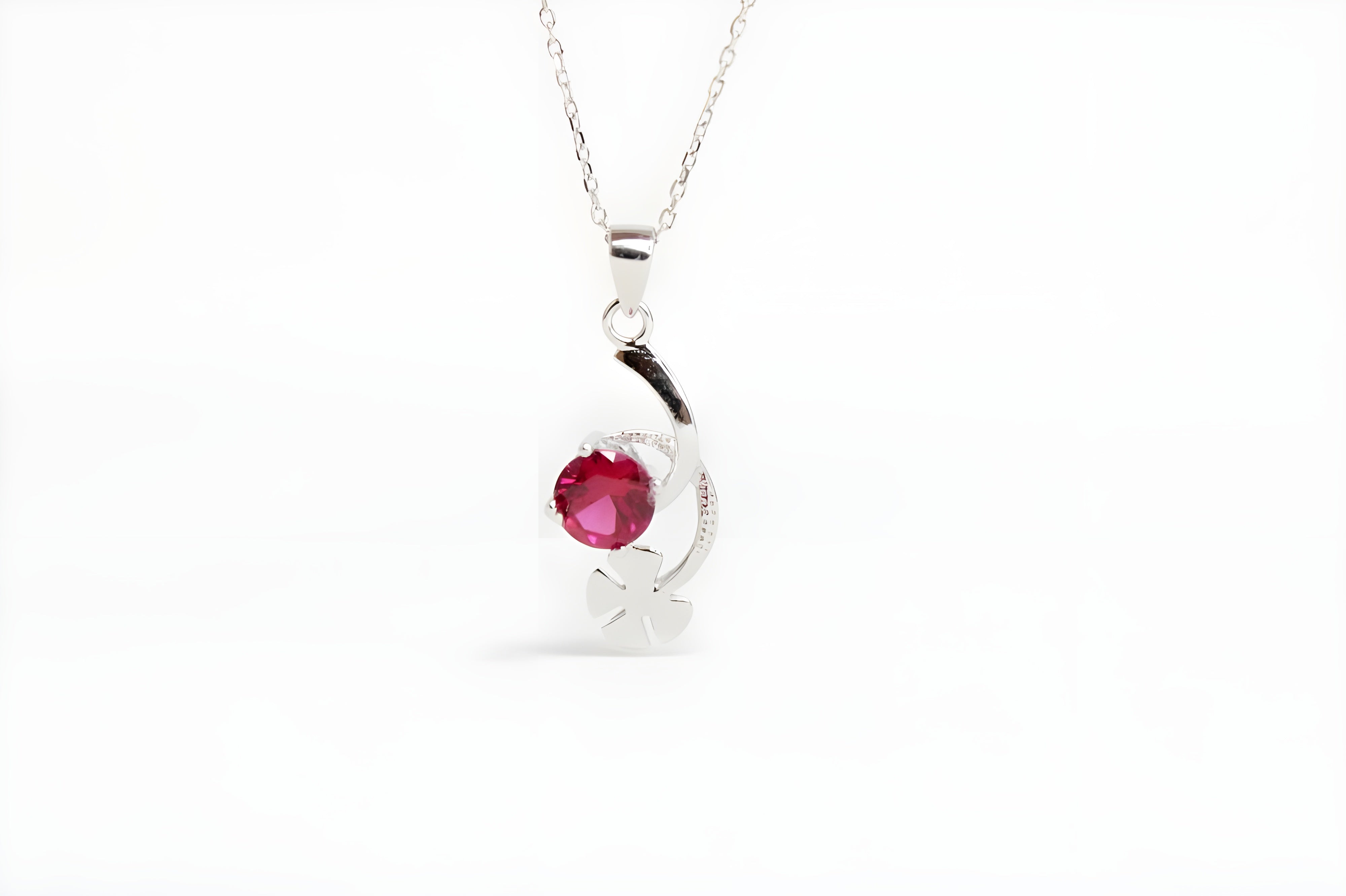 Lucky Clover Pendant with Round Crimson VeeLux Crystal