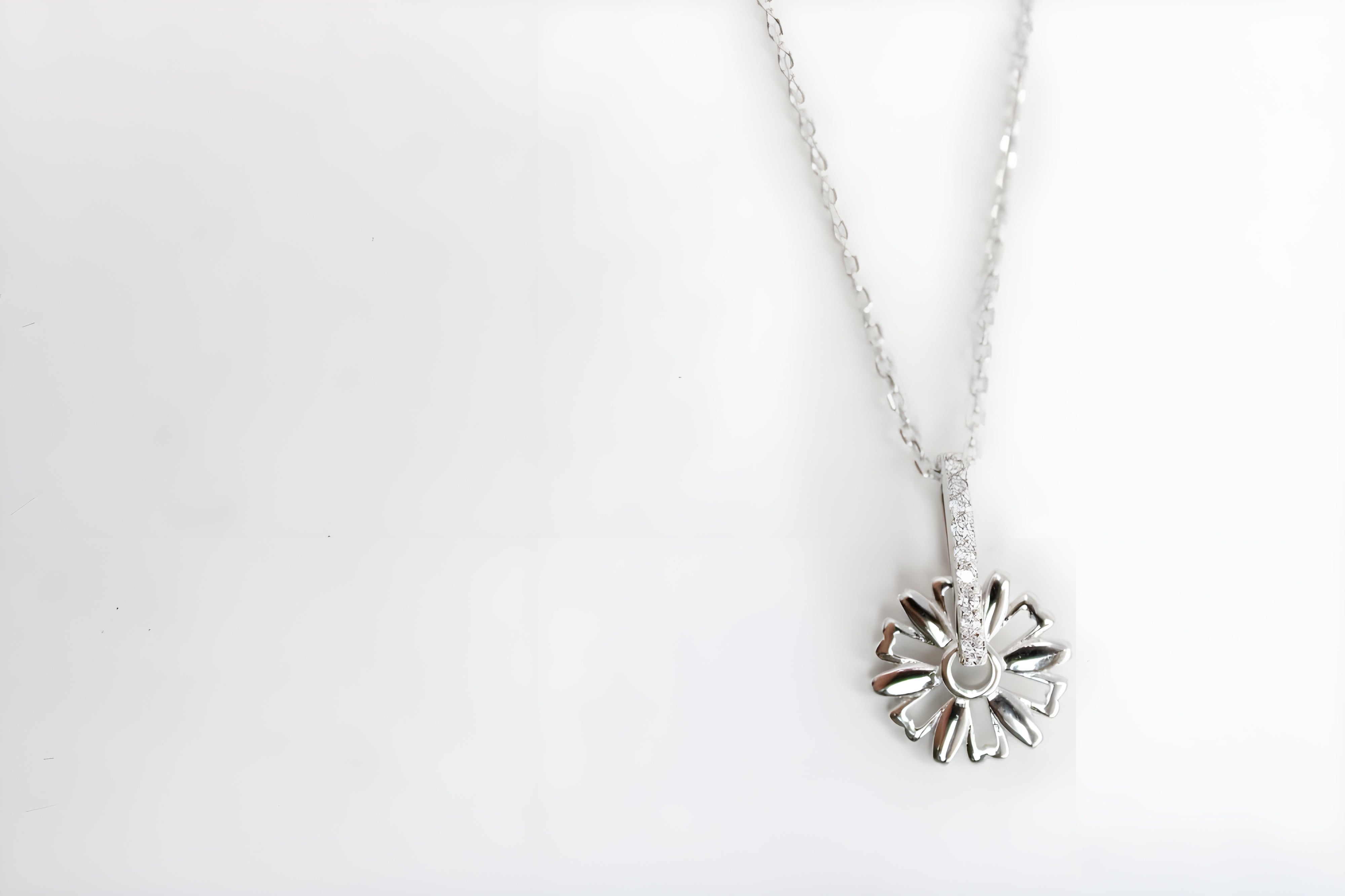 Radiant Sunburst VeeLux Crystal Pendant Necklace