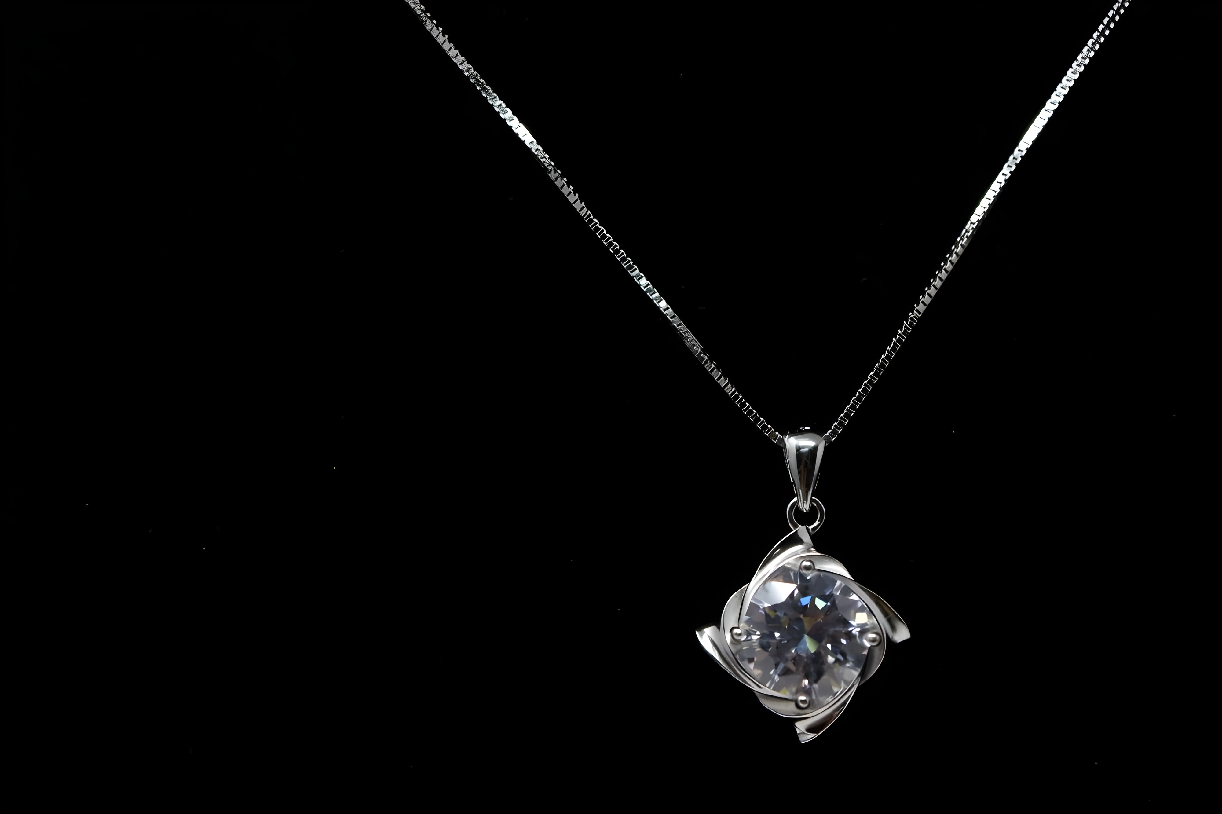 Sculpted Silver Blossom Pendant with Round VeeLux Crystal