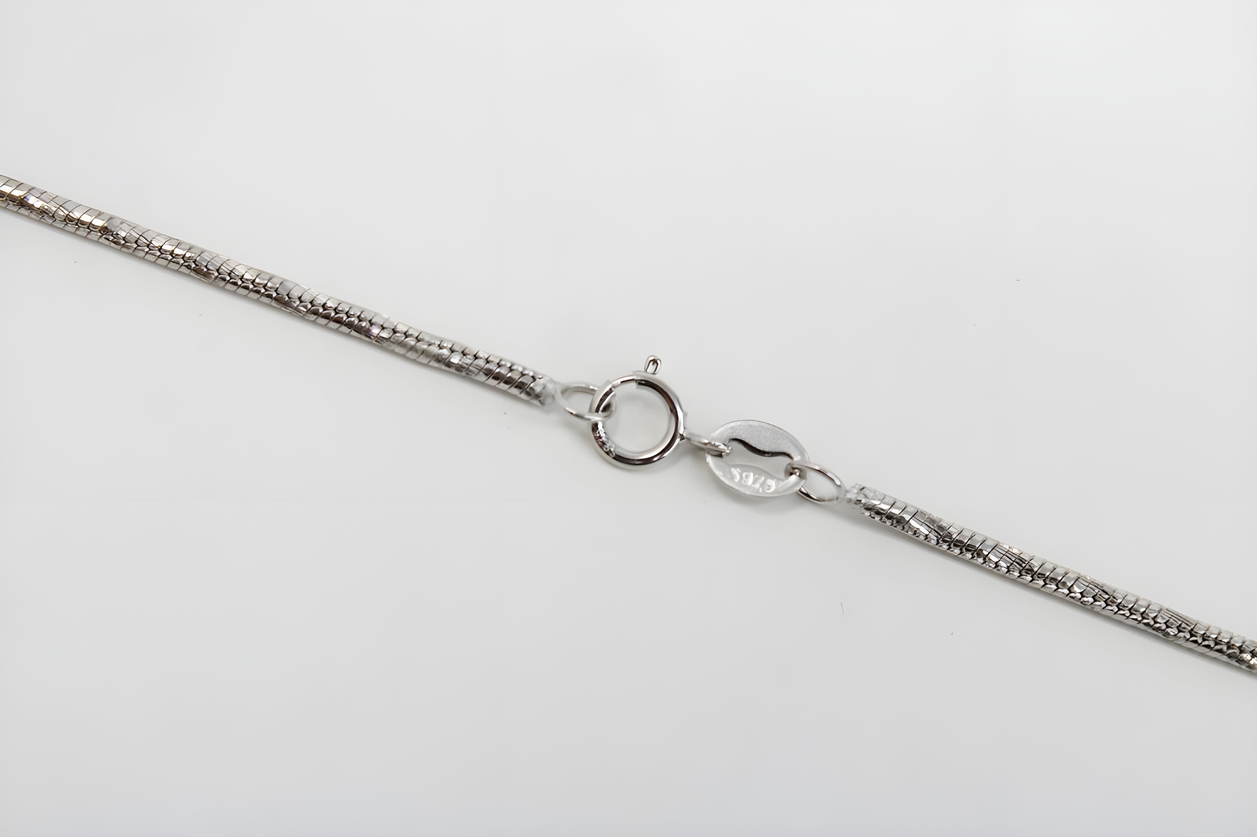 Serpent Twist Sleek Silver Chain