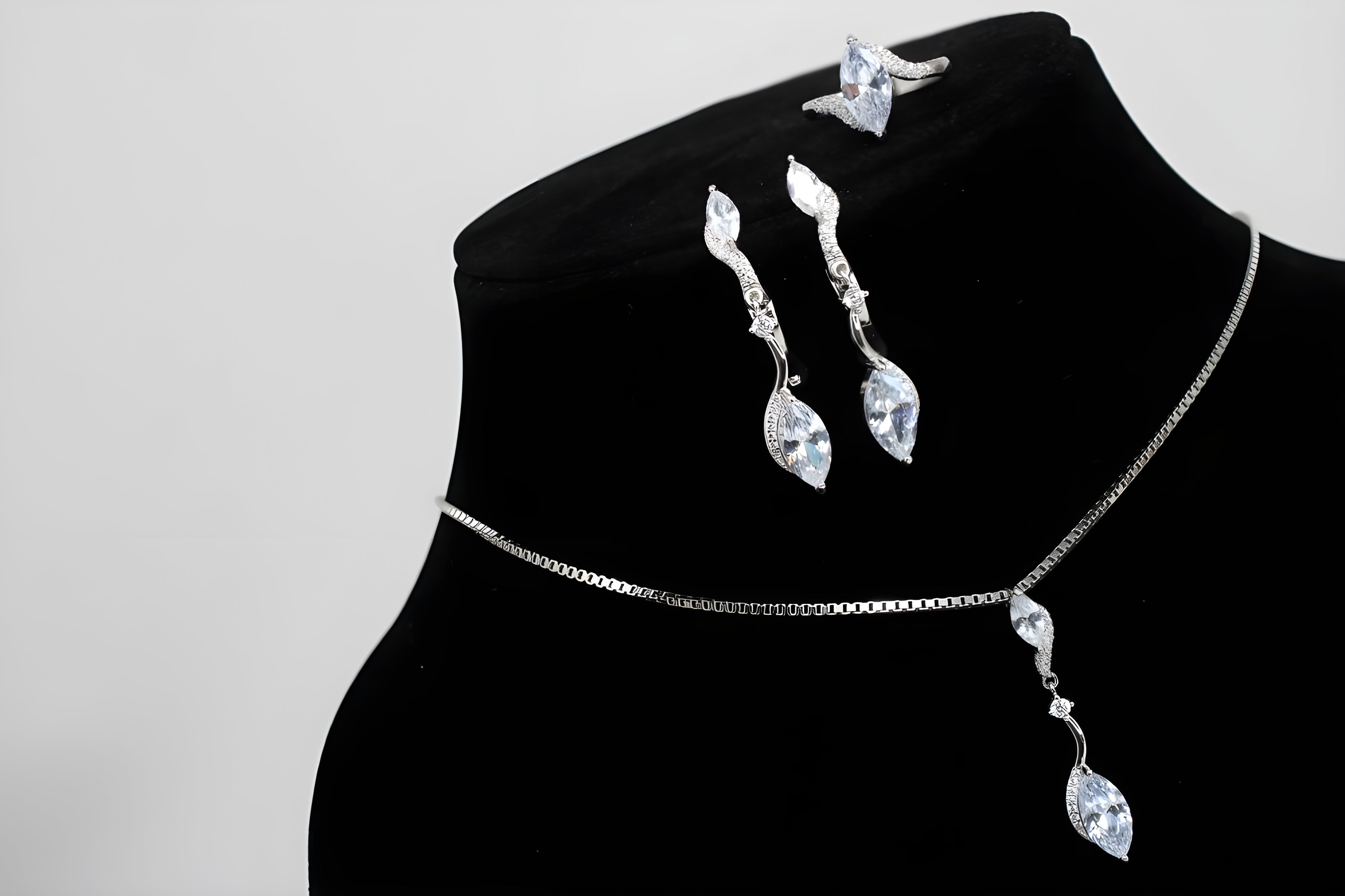 Sterling Silver Marquise Elegance Jewelry Set - Ring, Drop Earrings & Pendant with Diamond Accents