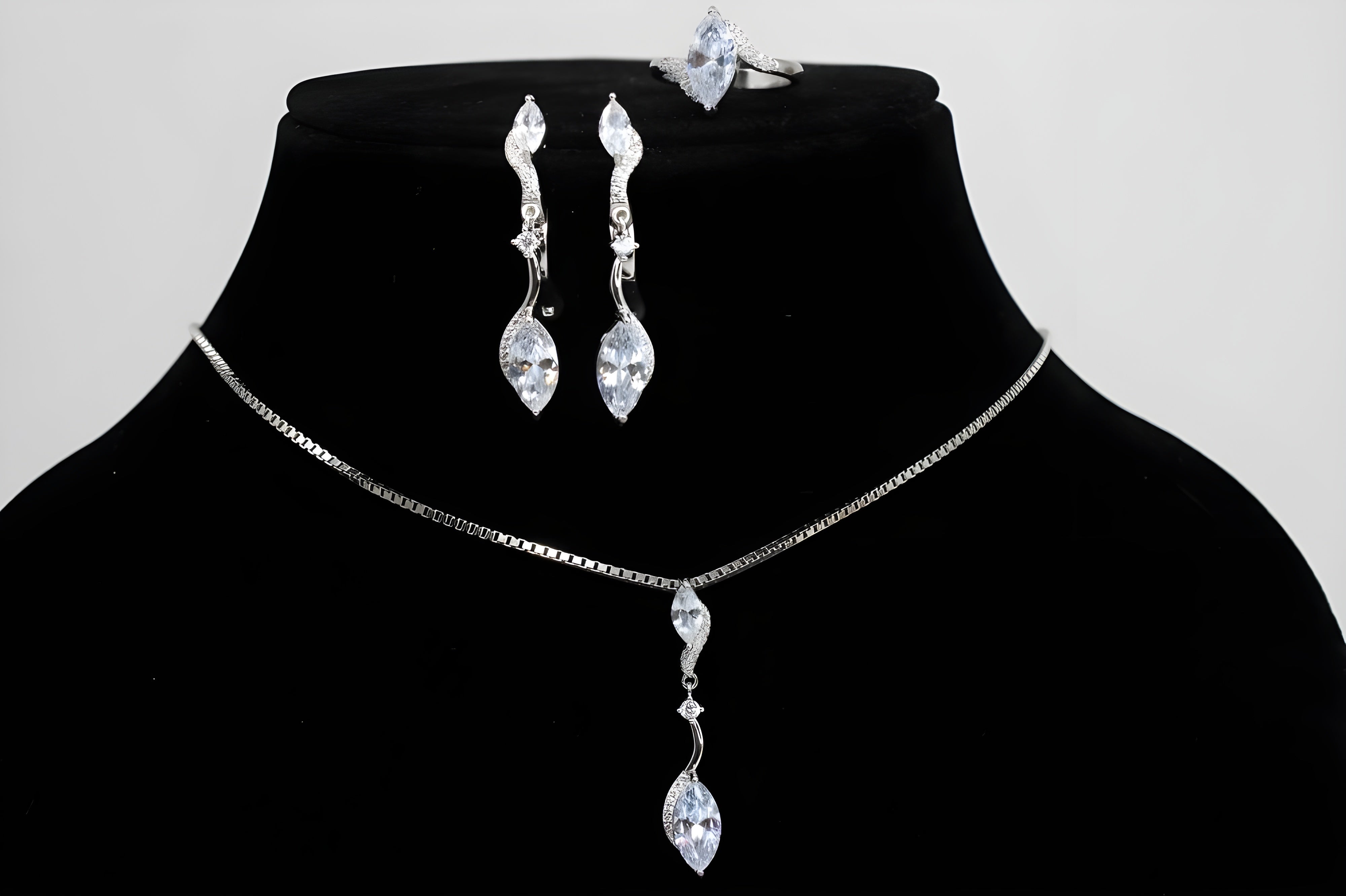 Sterling Silver Marquise Elegance Jewelry Set - Ring, Drop Earrings & Pendant with Diamond Accents