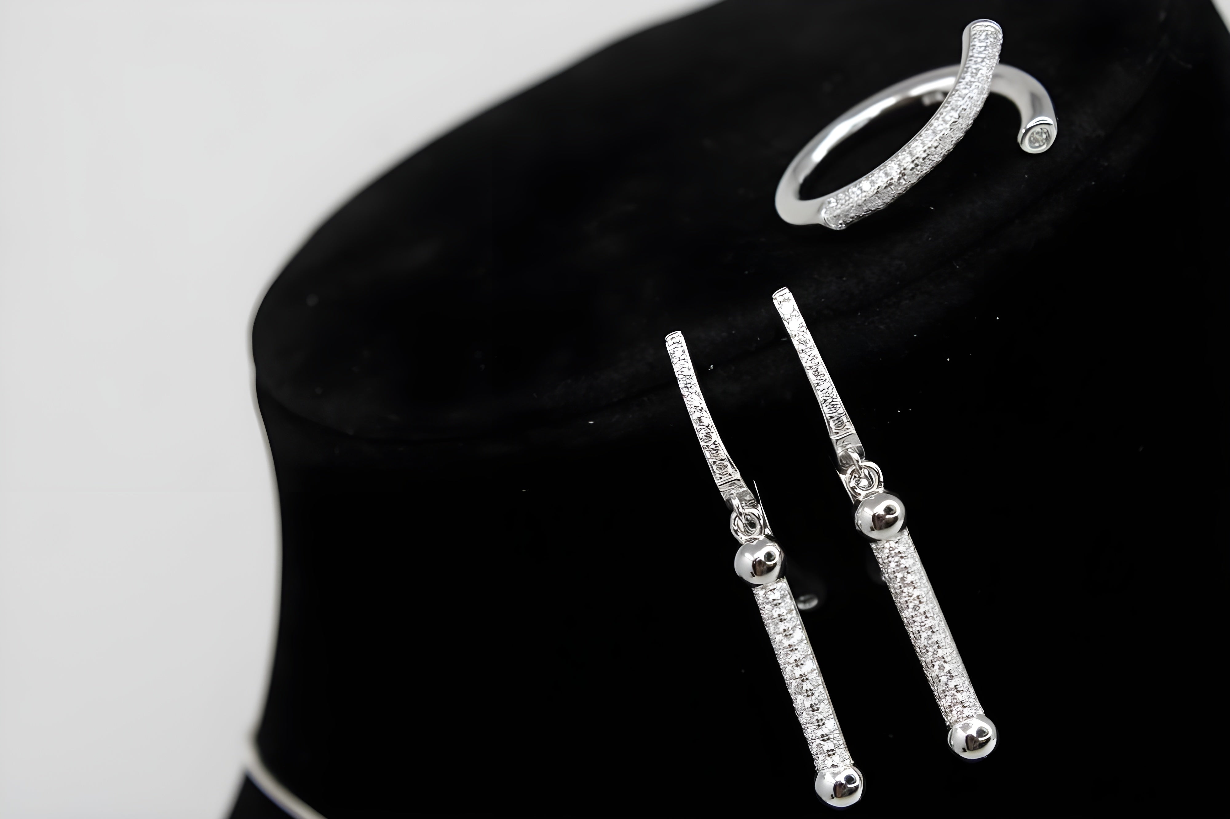 Linear Diamond Elegance Jewelry Set