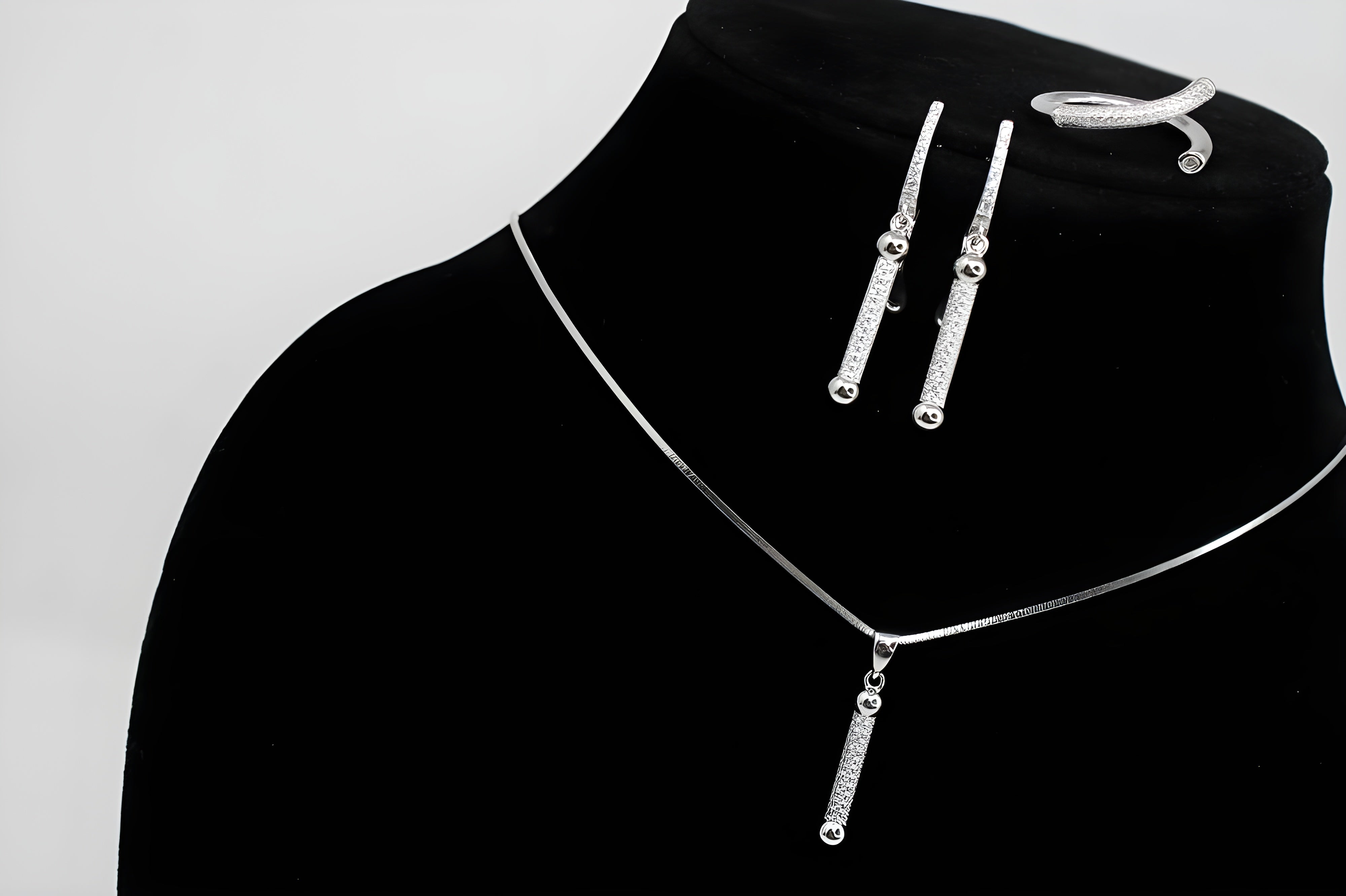 Linear Diamond Elegance Jewelry Set