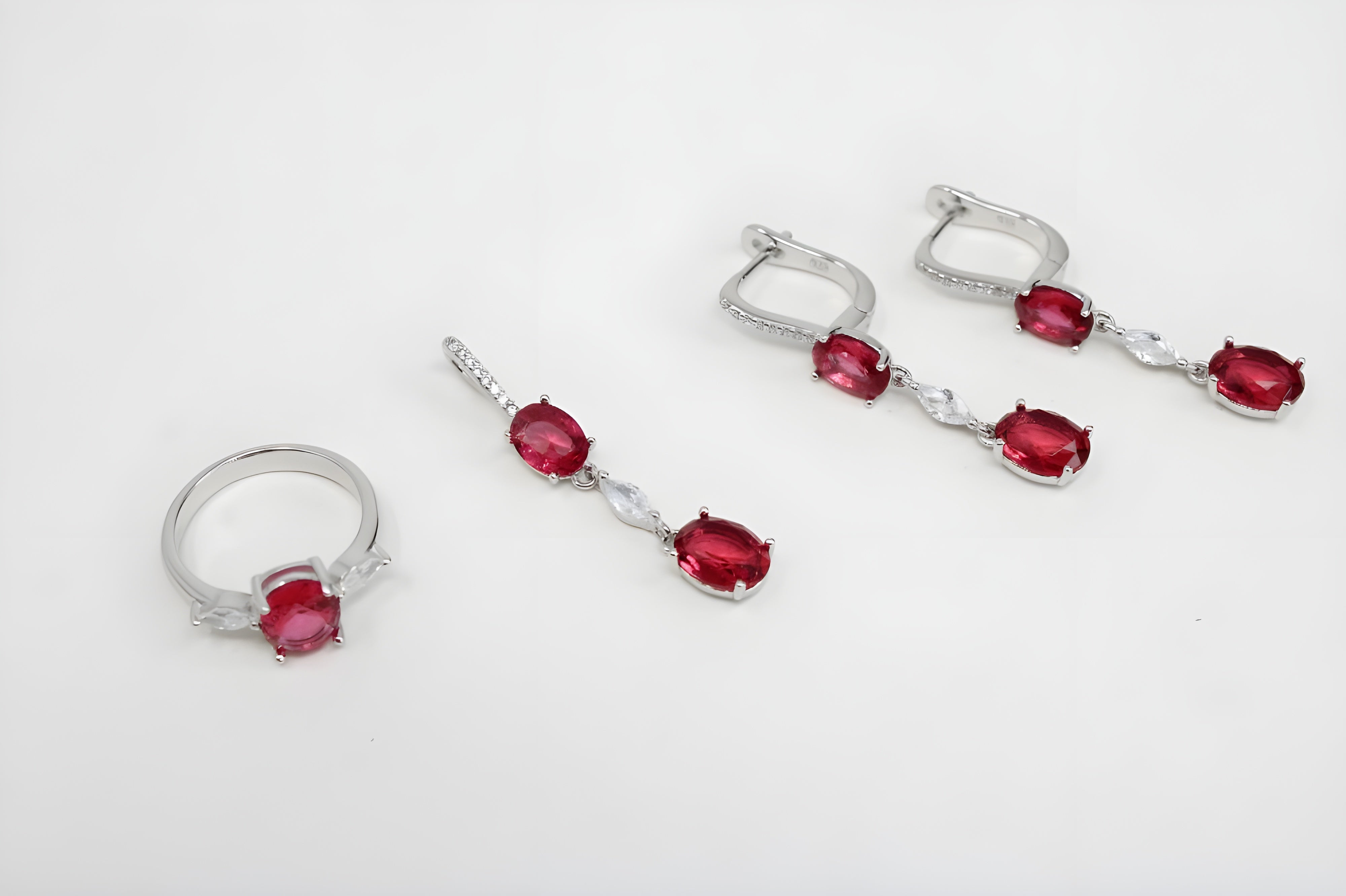 Scarlet Cascade Diamond Jewelry Set - Sterling Silver Ring, Drop Earrings & Pendant with Oval-Cut Scarlet Gemstones and Cascading White Diamonds