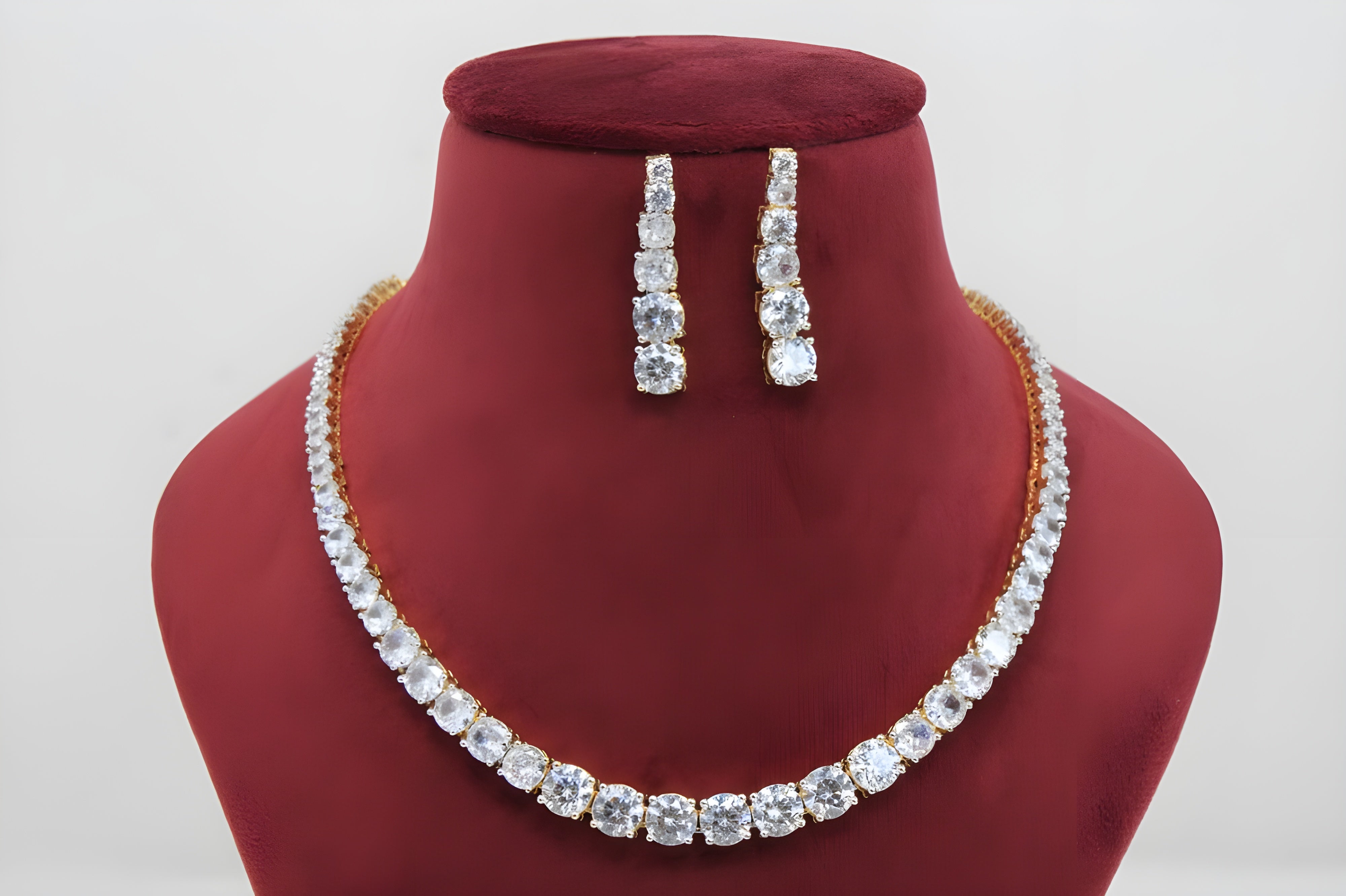 Golden Crystal Radiance Necklace Set