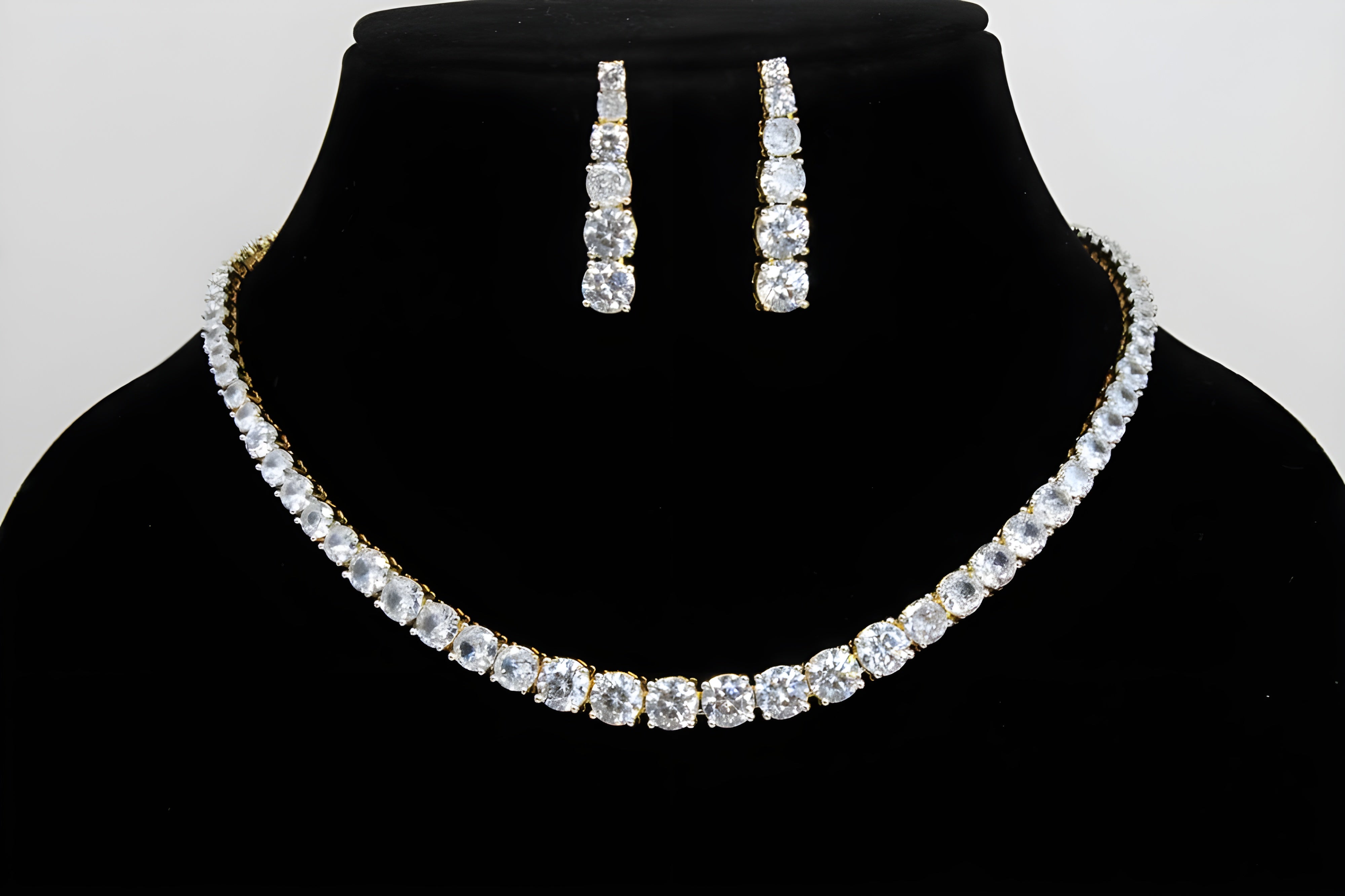 Golden Crystal Radiance Necklace Set