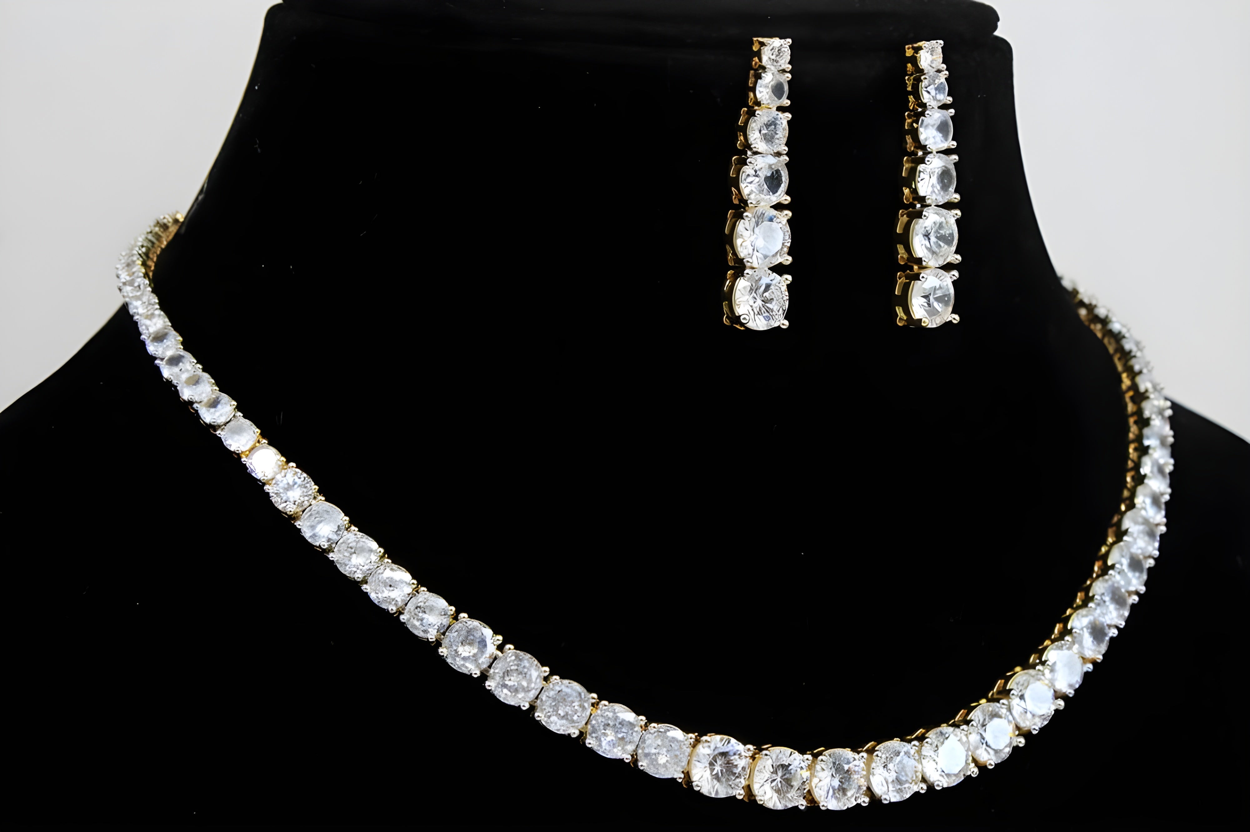 Golden Crystal Radiance Necklace Set