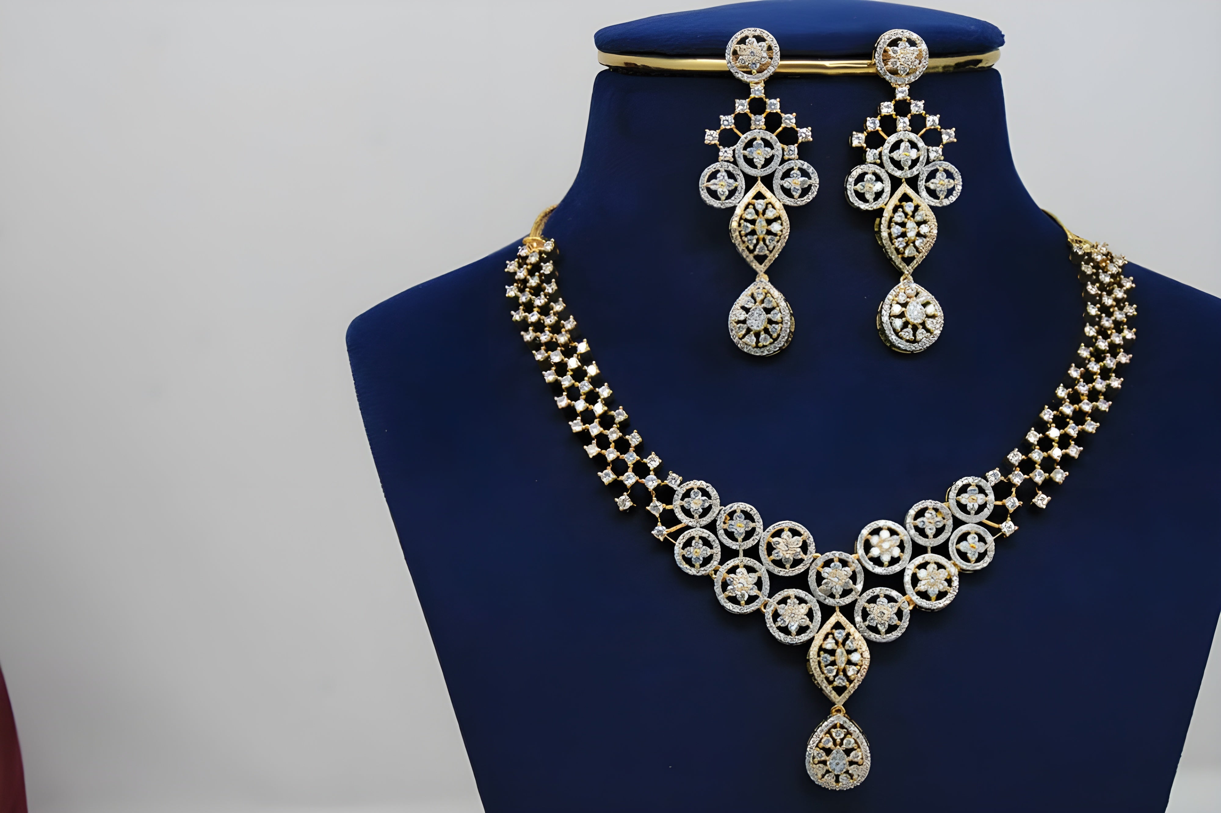 Golden Starry Sparkle Necklace Set